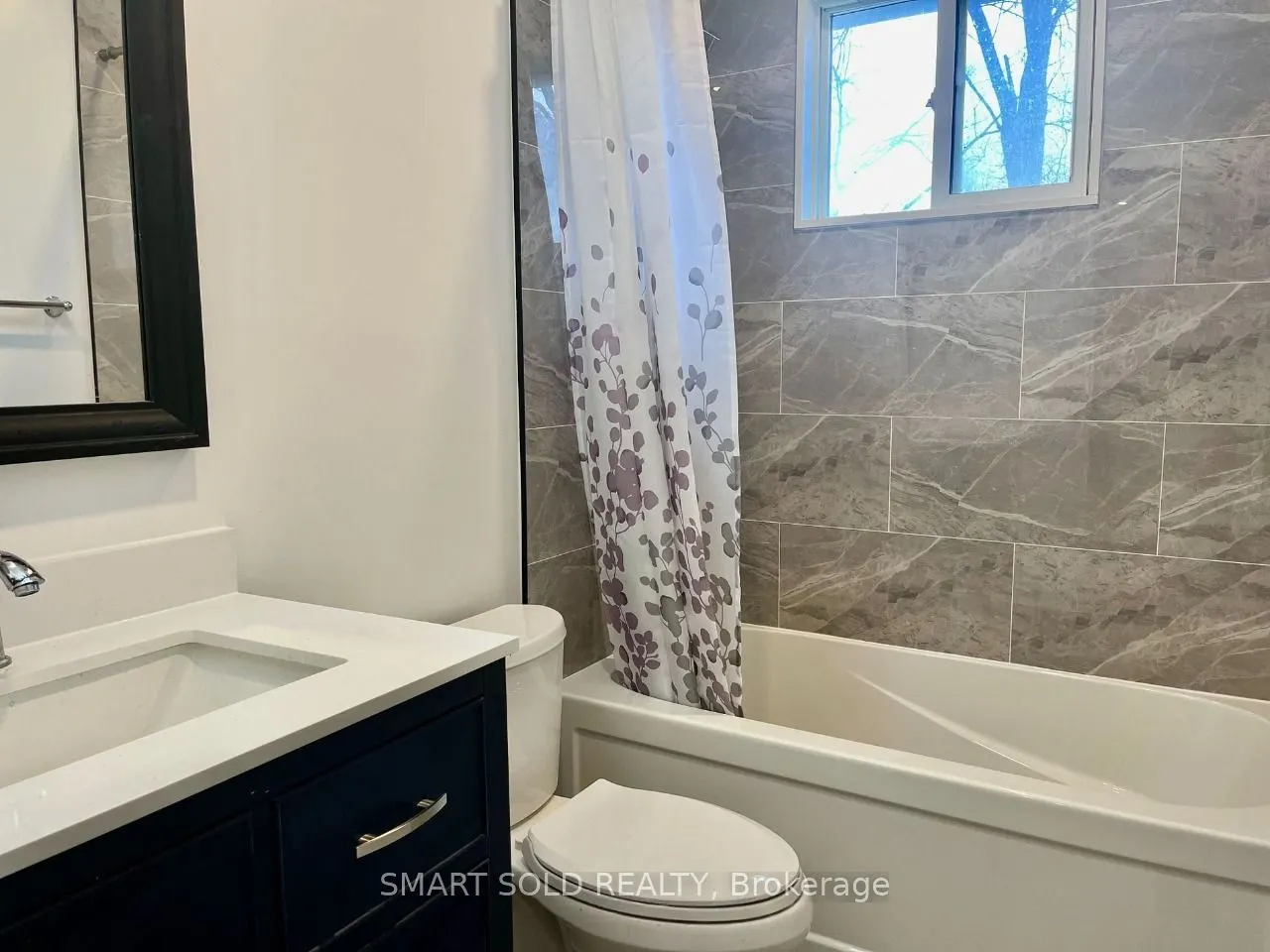 228 Silverbirch Drive, #Upper