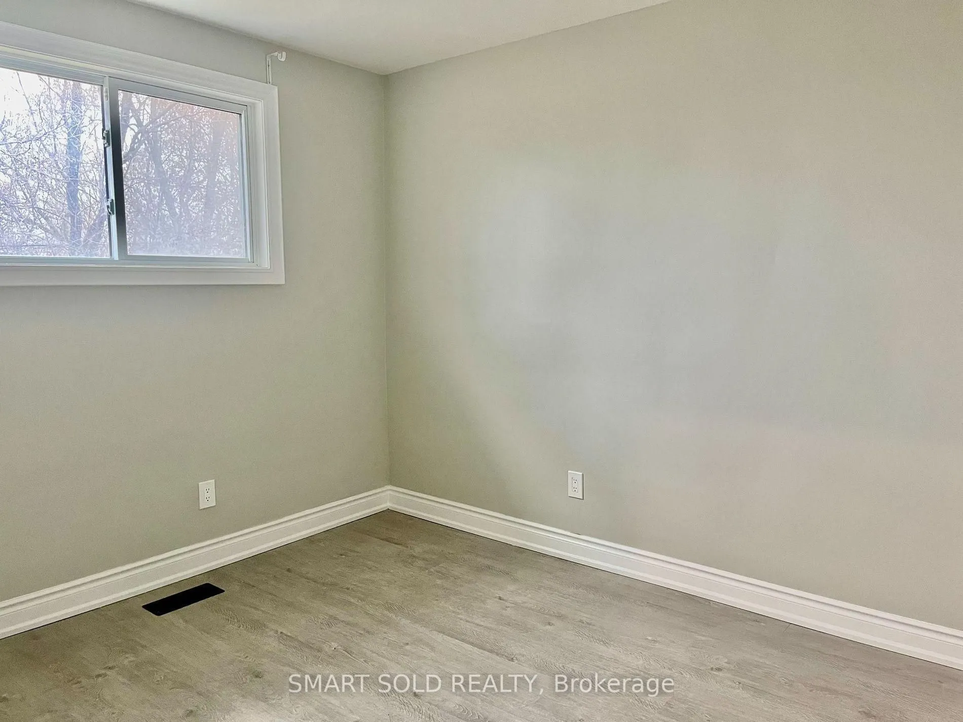228 Silverbirch Drive, #Upper