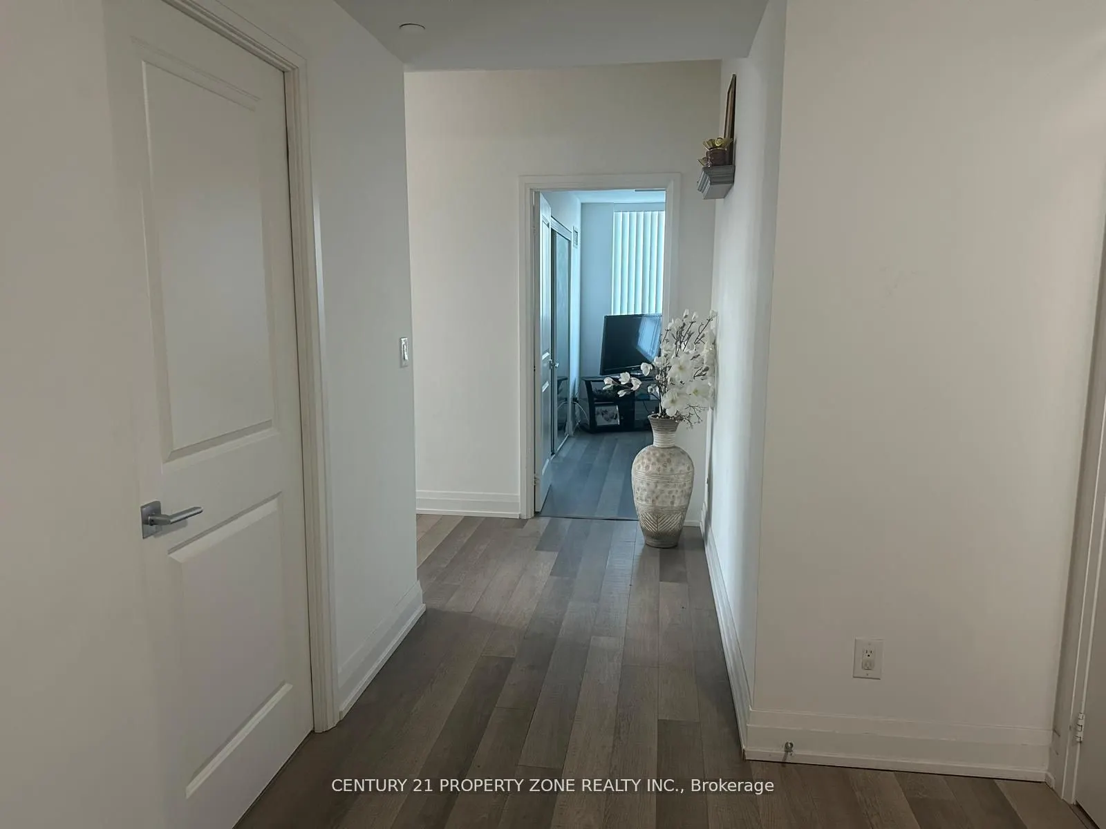 7167 Yonge Street, #1502