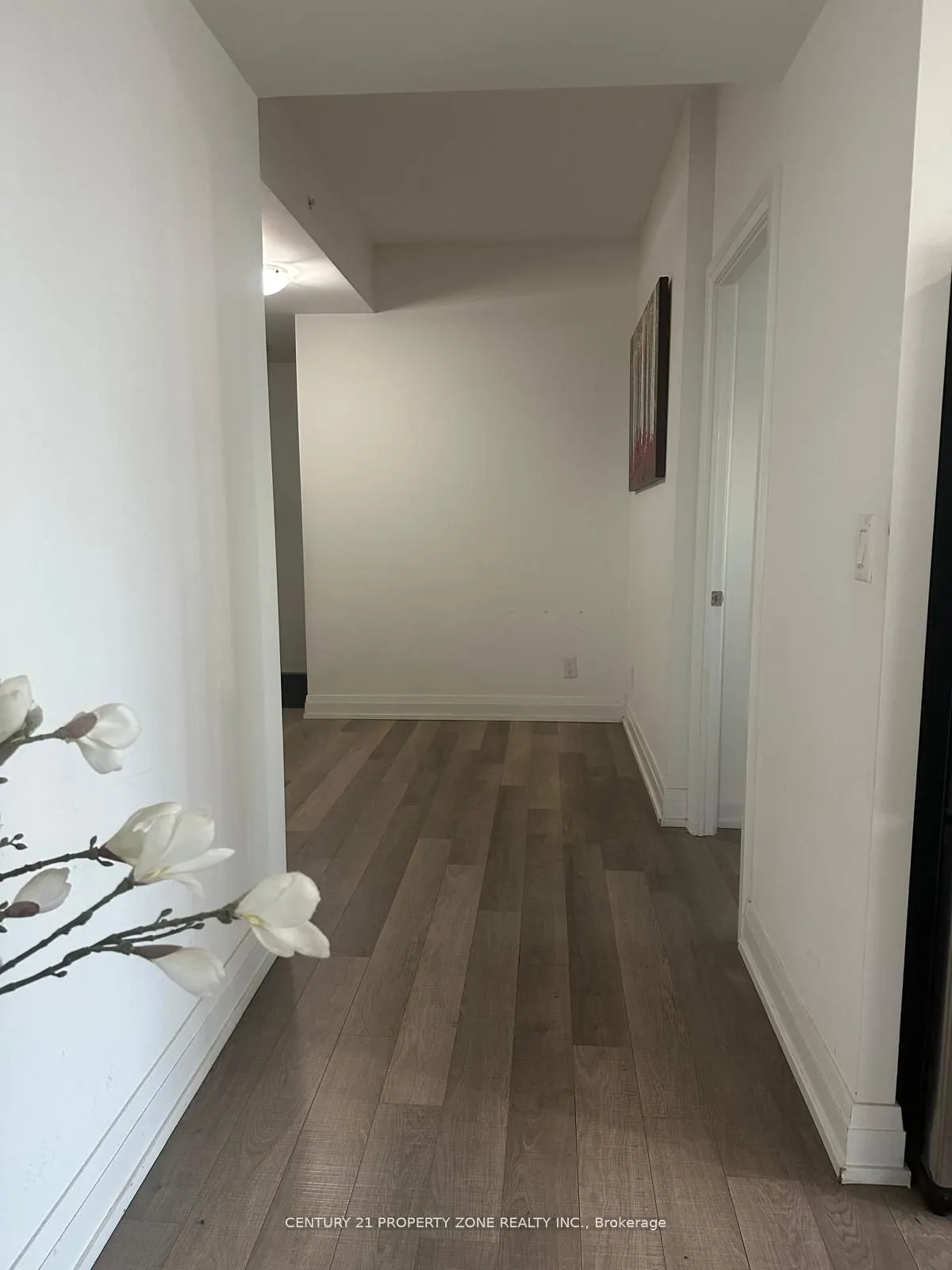 7167 Yonge Street, #1502