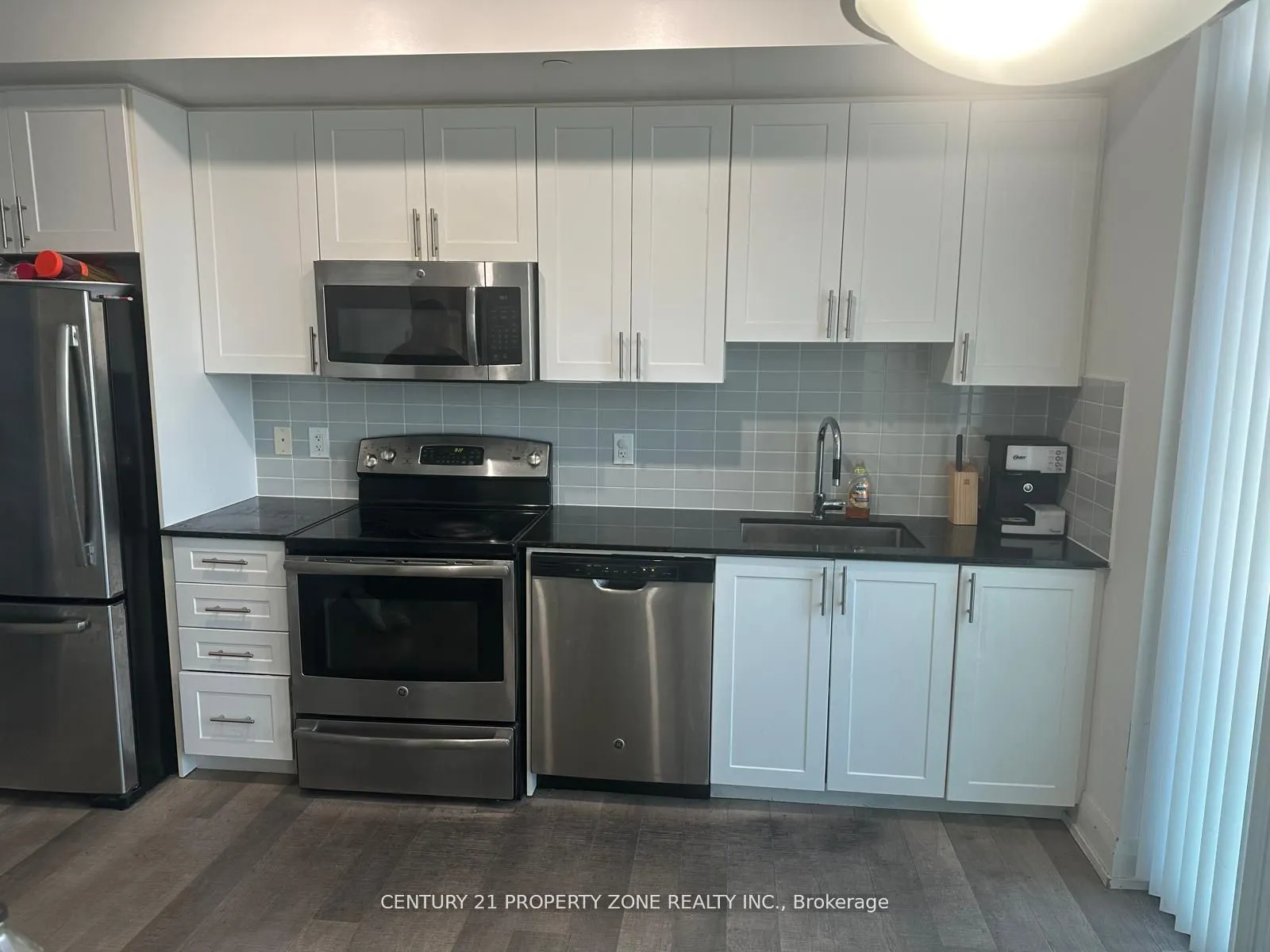 7167 Yonge Street, #1502