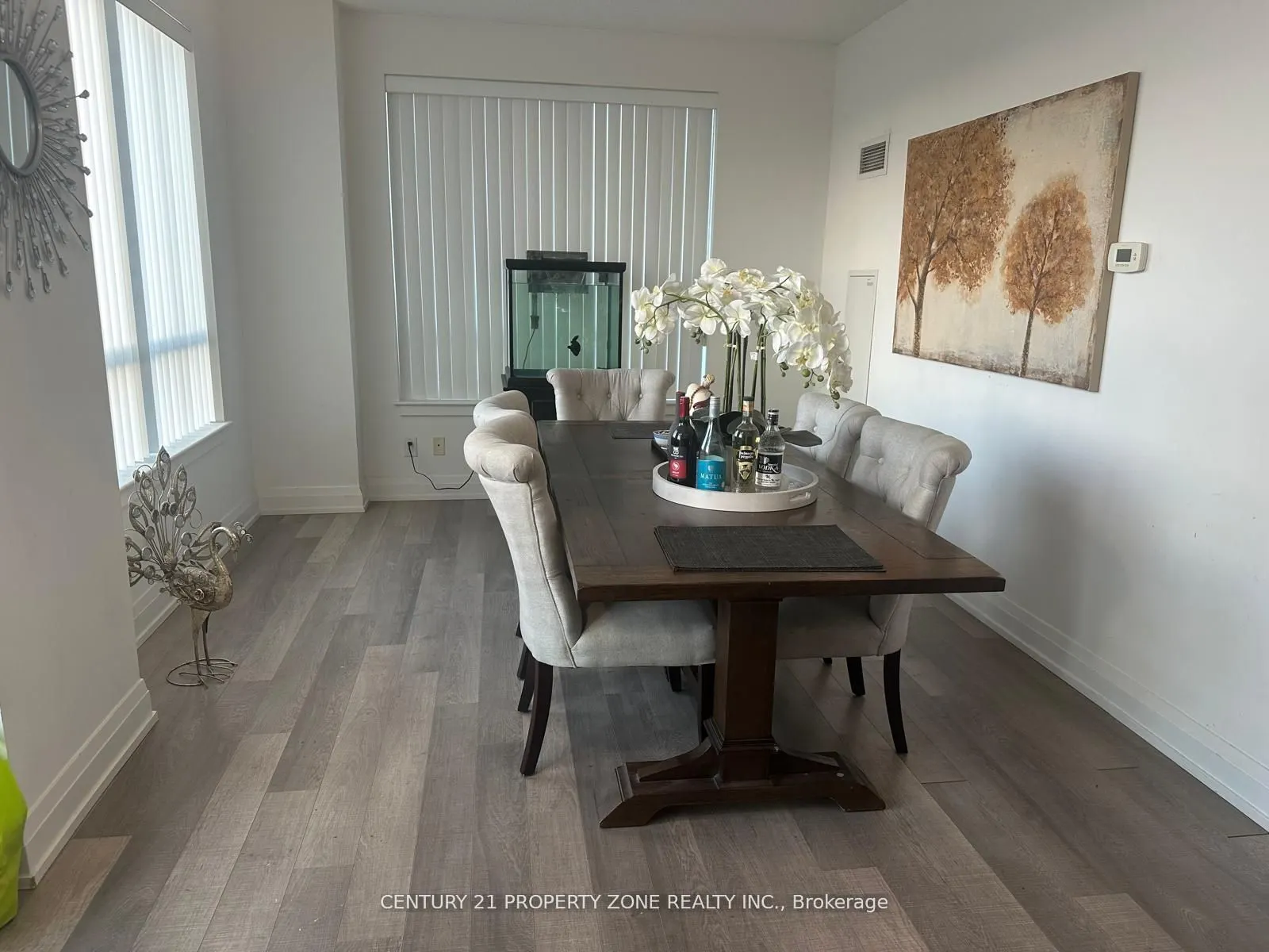 7167 Yonge Street, #1502