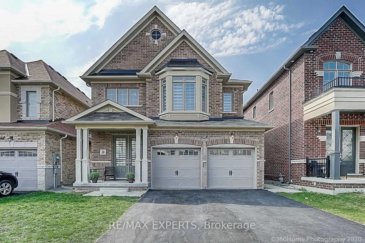 690 Yarfield Crescent