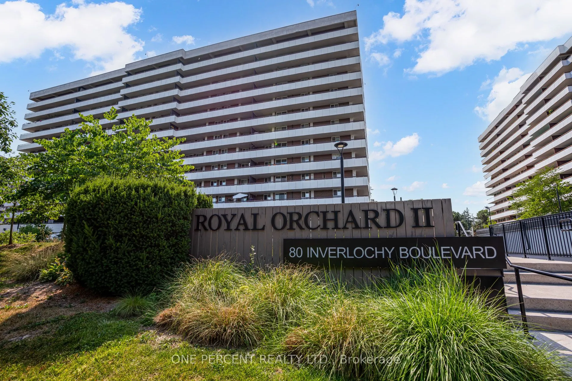 80 Inverlochy Boulevard, #409