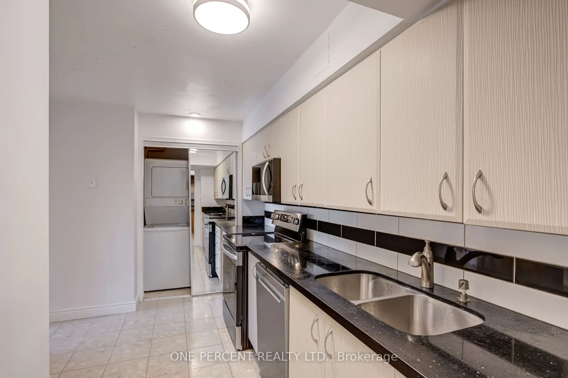 80 Inverlochy Boulevard, #409