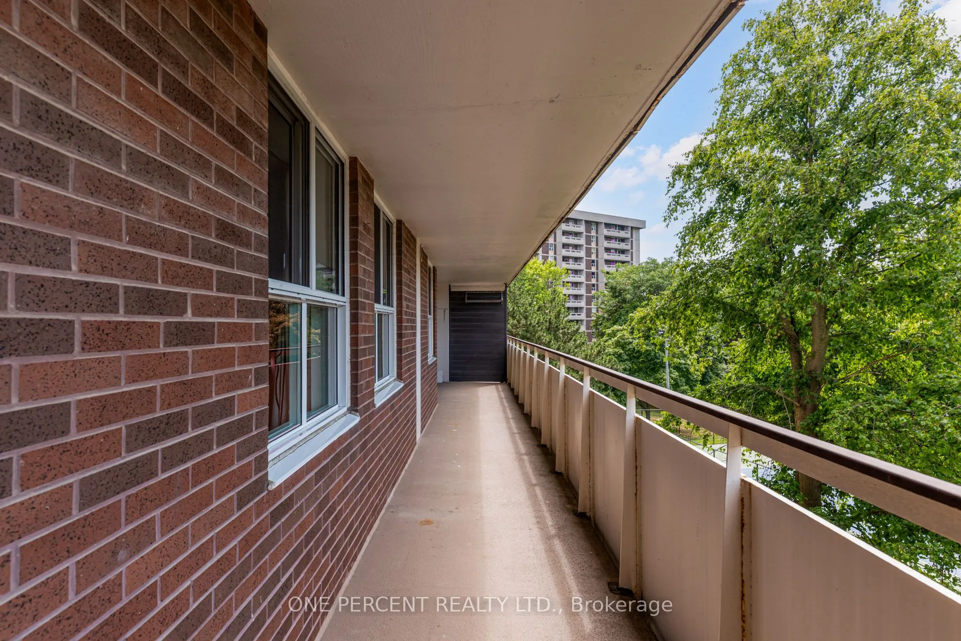 80 Inverlochy Boulevard, #409