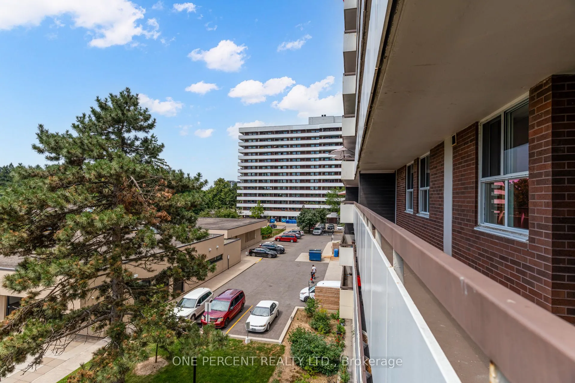 80 Inverlochy Boulevard, #409