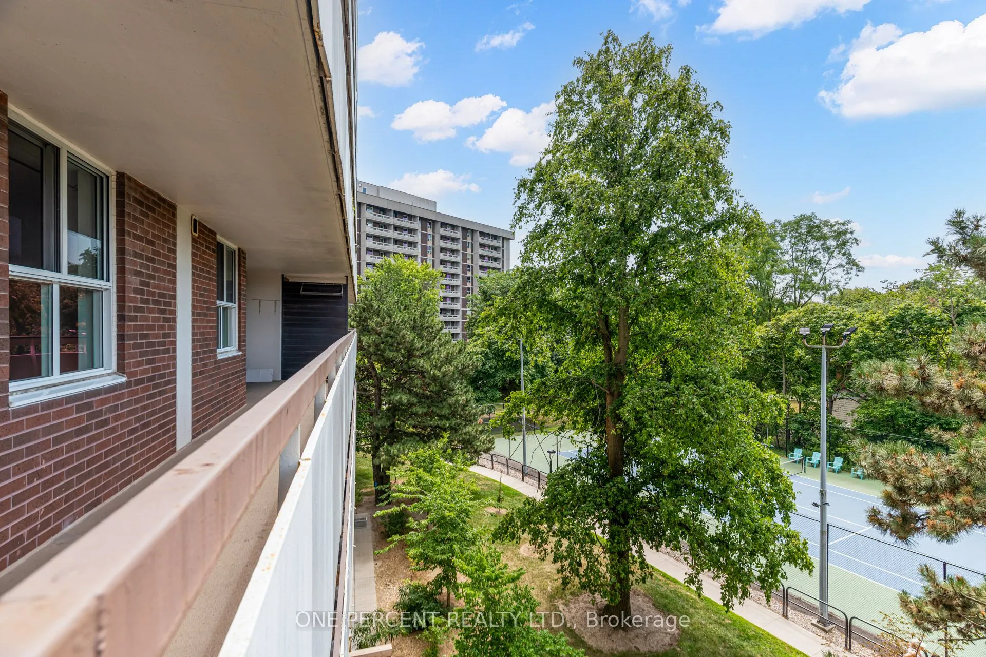 80 Inverlochy Boulevard, #409