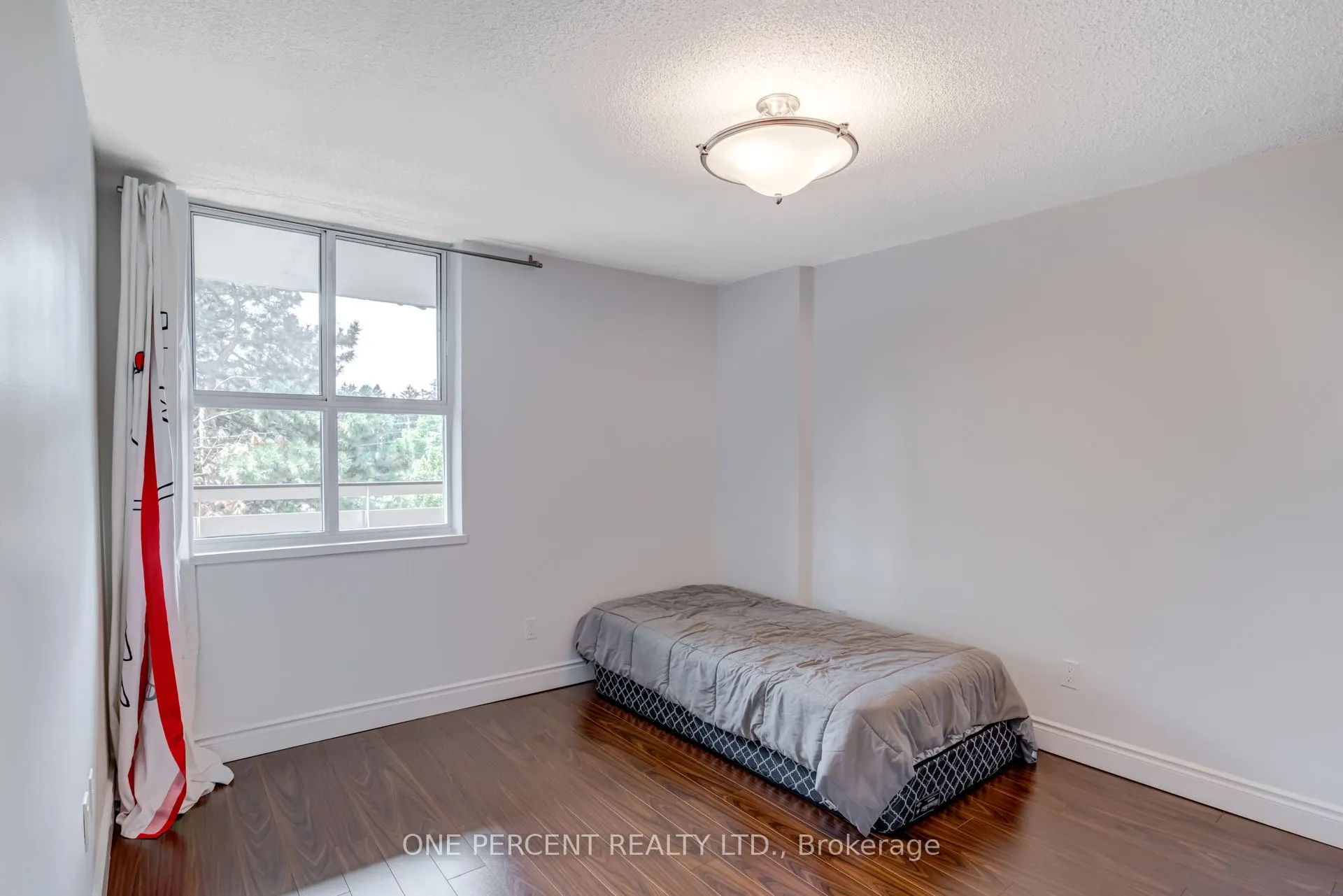 80 Inverlochy Boulevard, #409