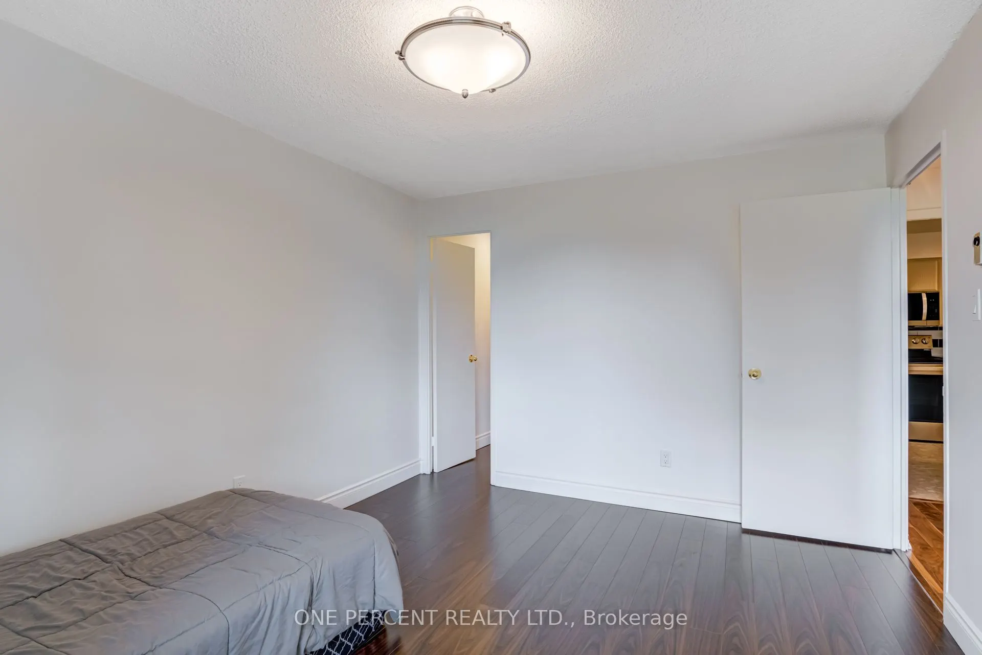80 Inverlochy Boulevard, #409