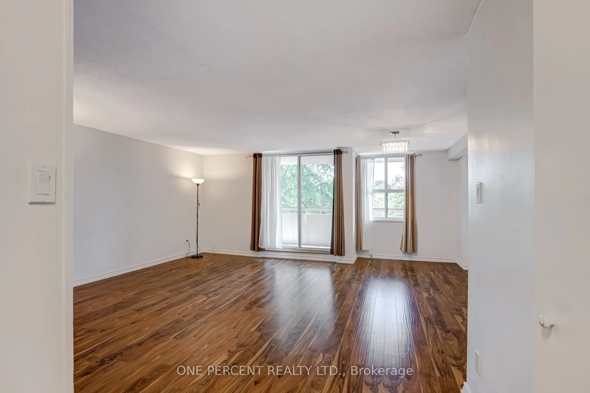 80 Inverlochy Boulevard, #409
