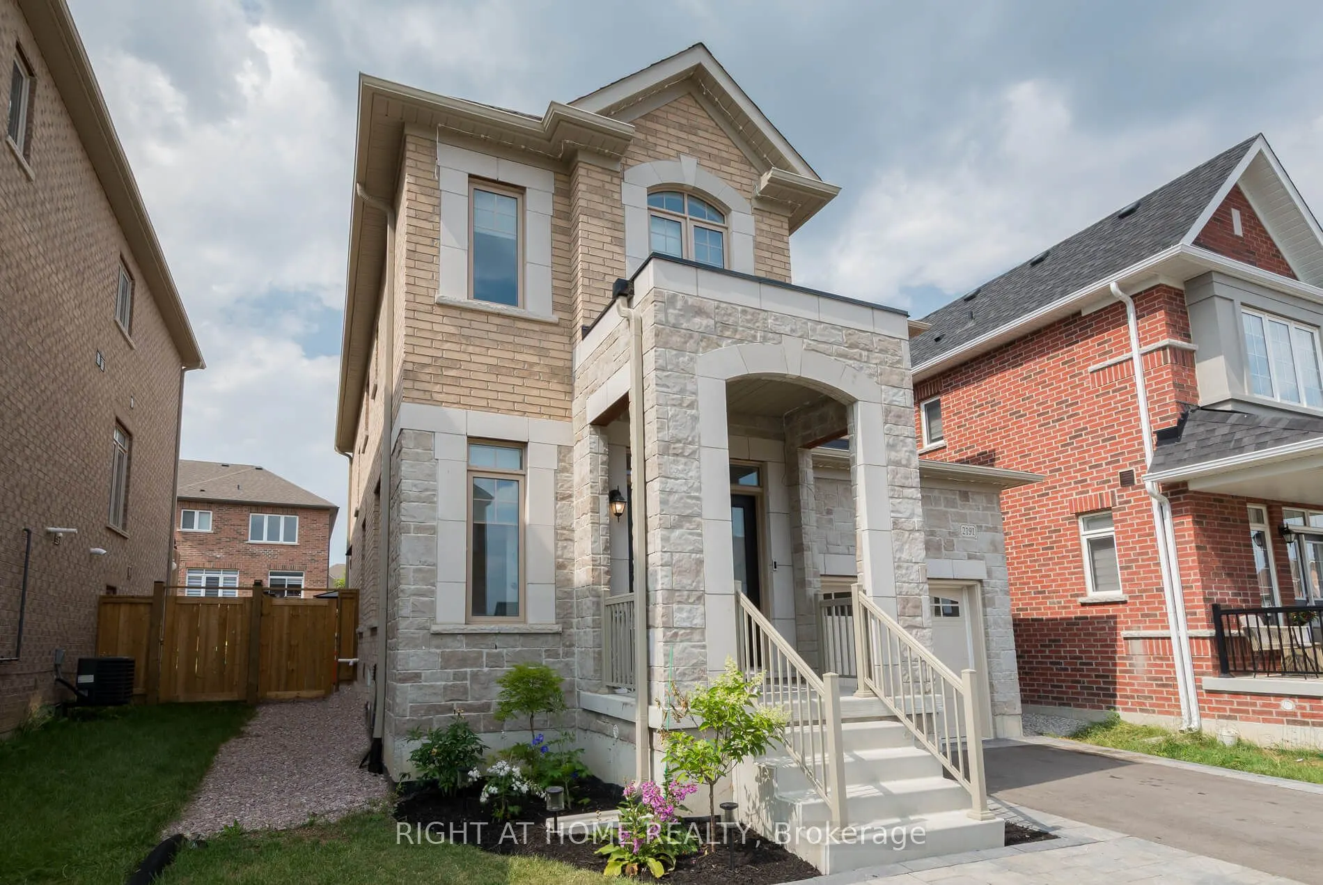 2191 Grainger Loop