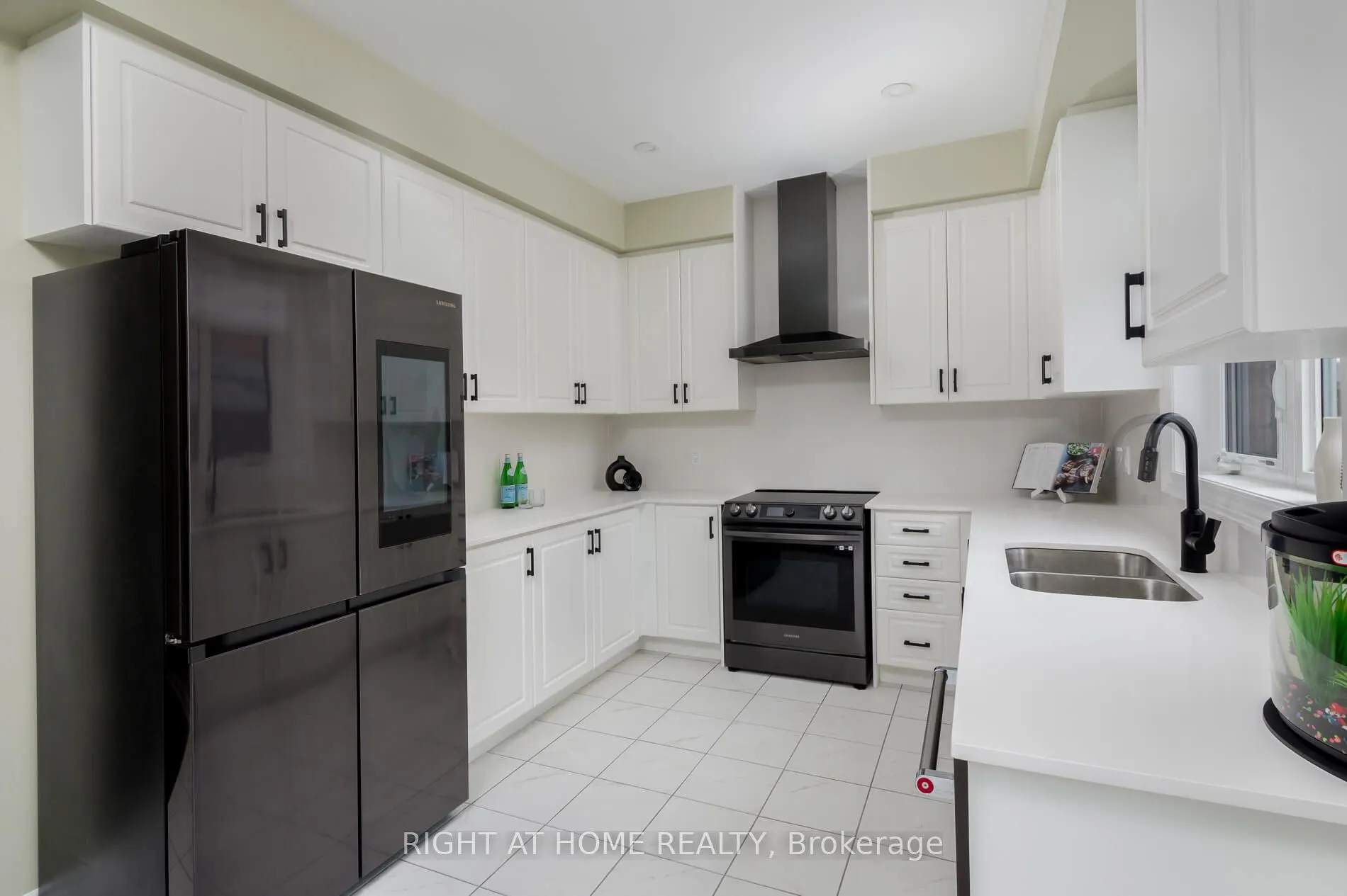 2191 Grainger Loop