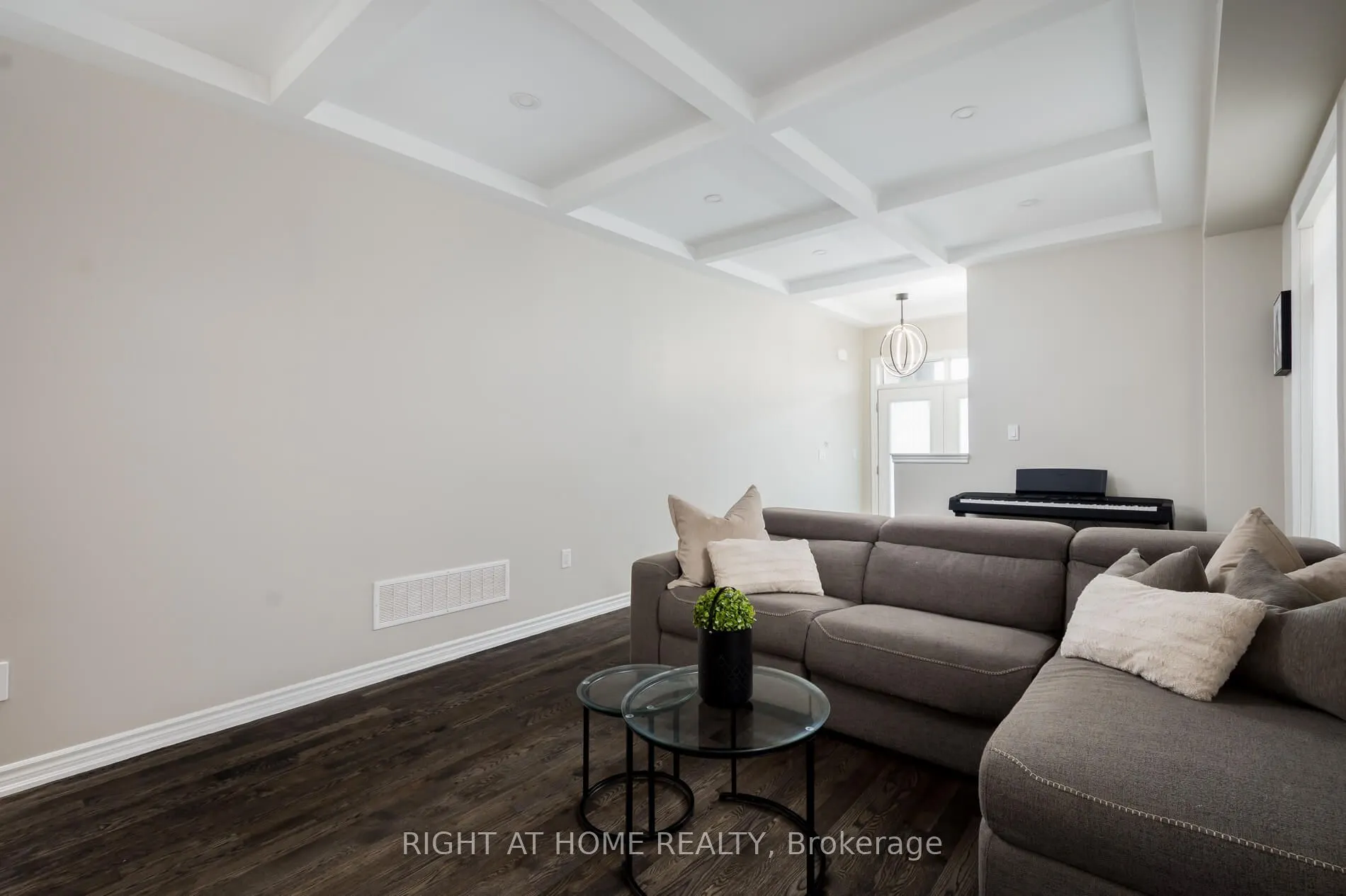 2191 Grainger Loop