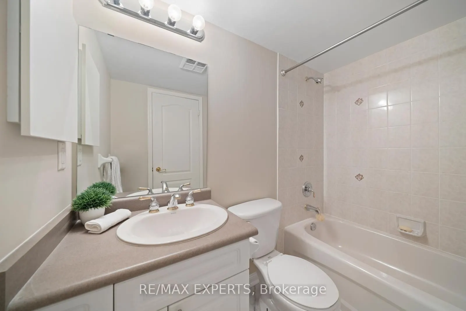 2500 Rutherford Road, #213