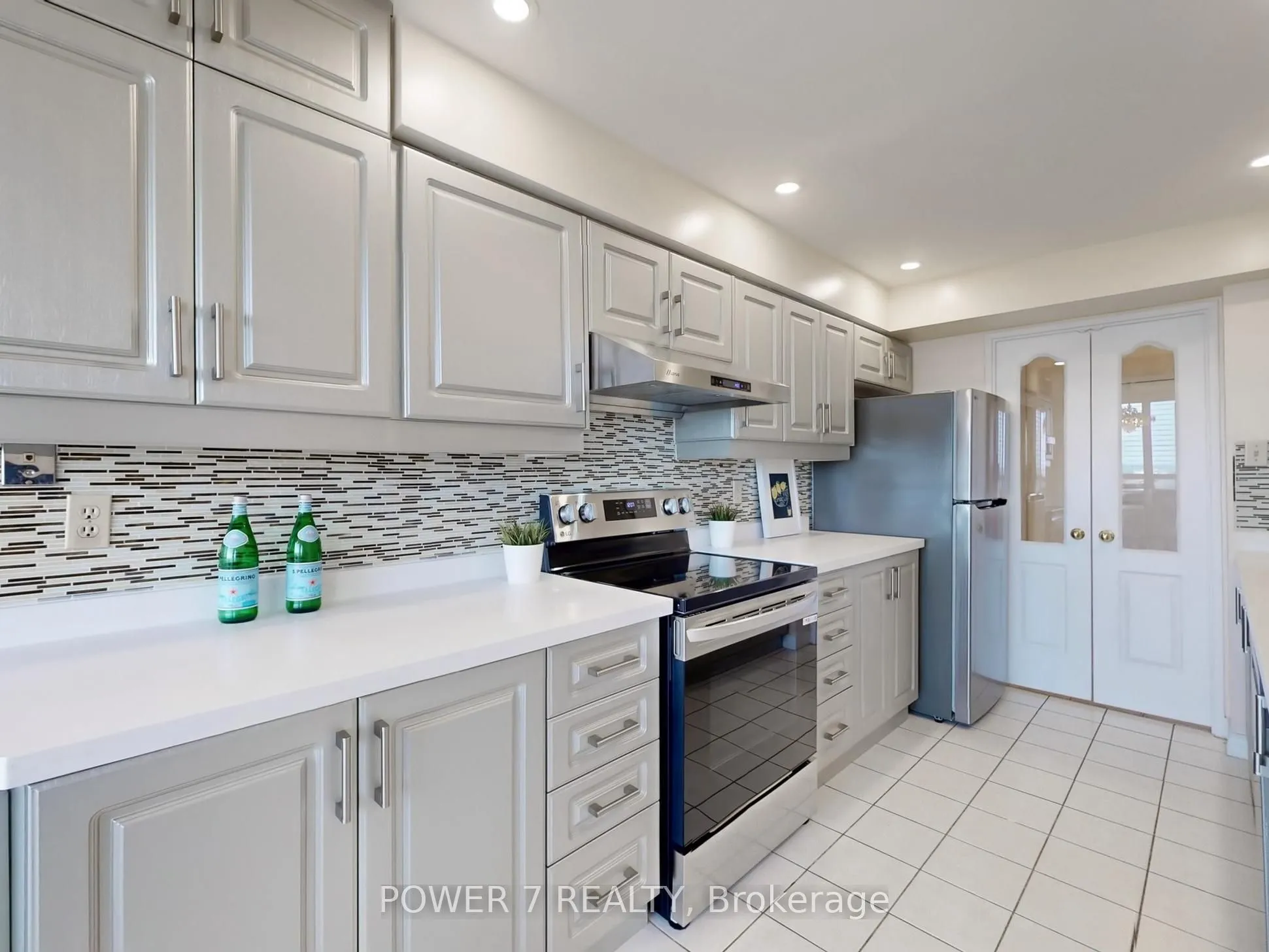 7 Townsgate Drive, #1603