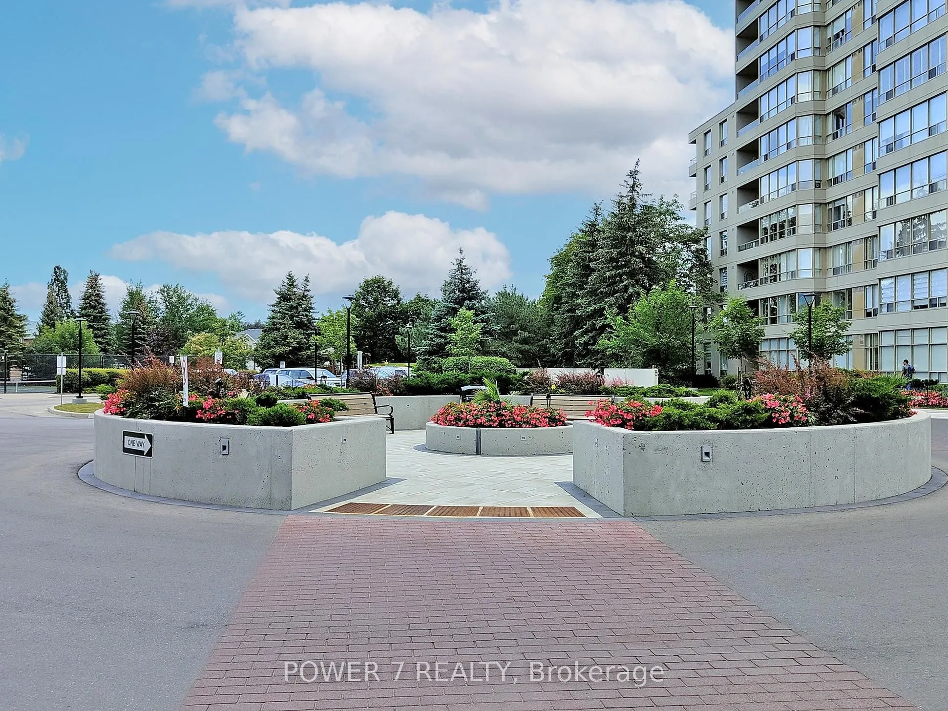 7 Townsgate Drive, #1603