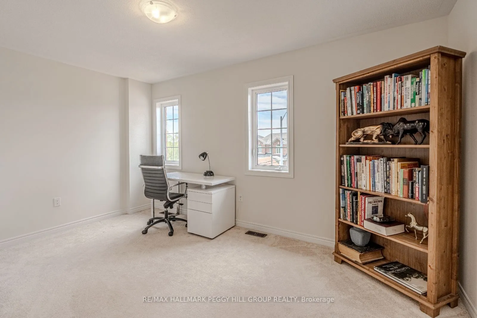 25 Mandley Street