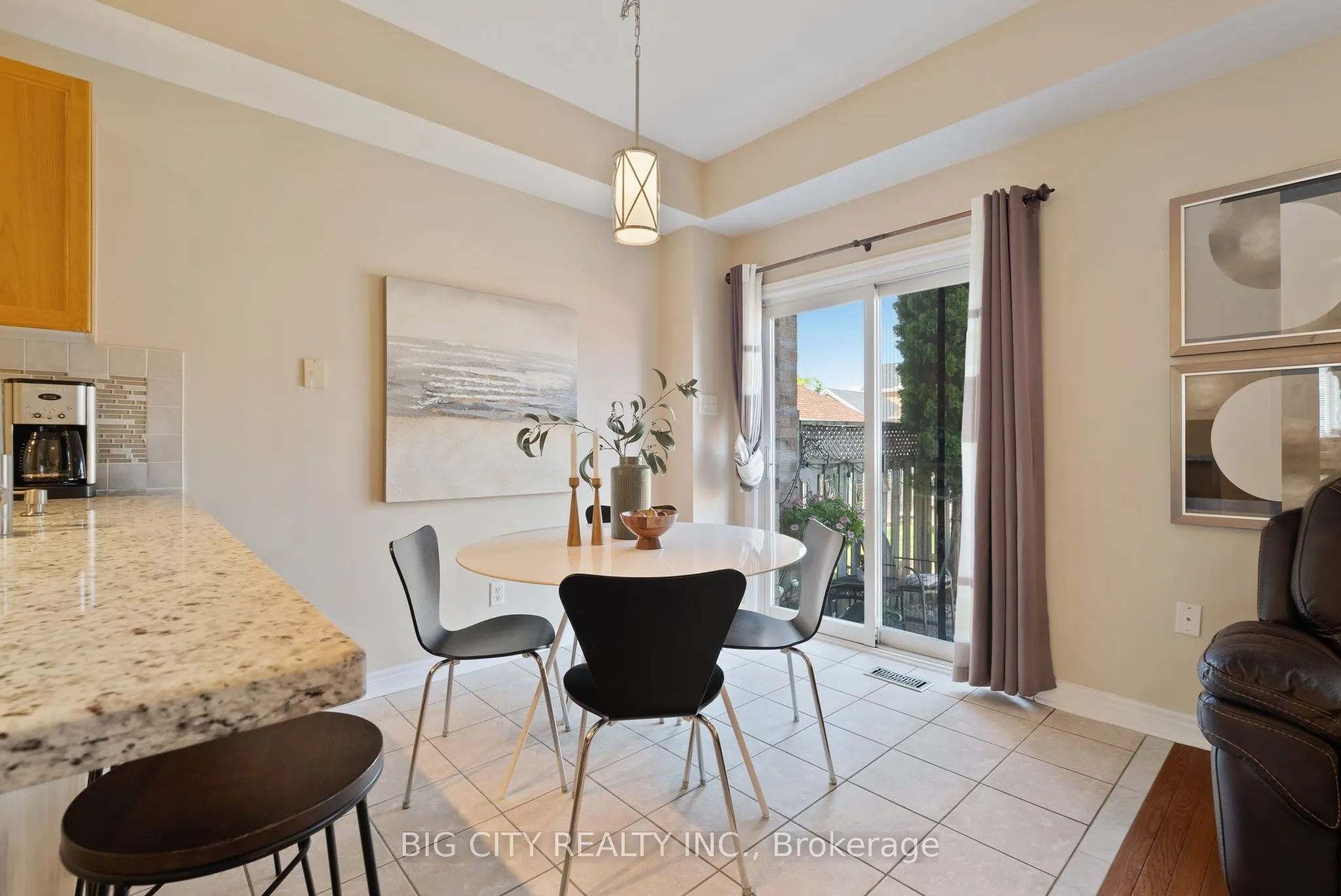 98 Riverlands Avenue