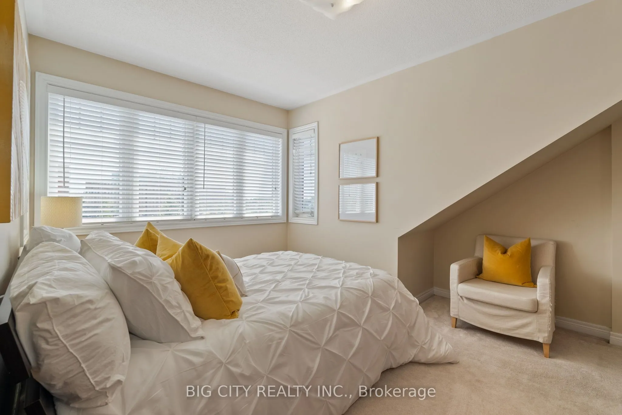 98 Riverlands Avenue