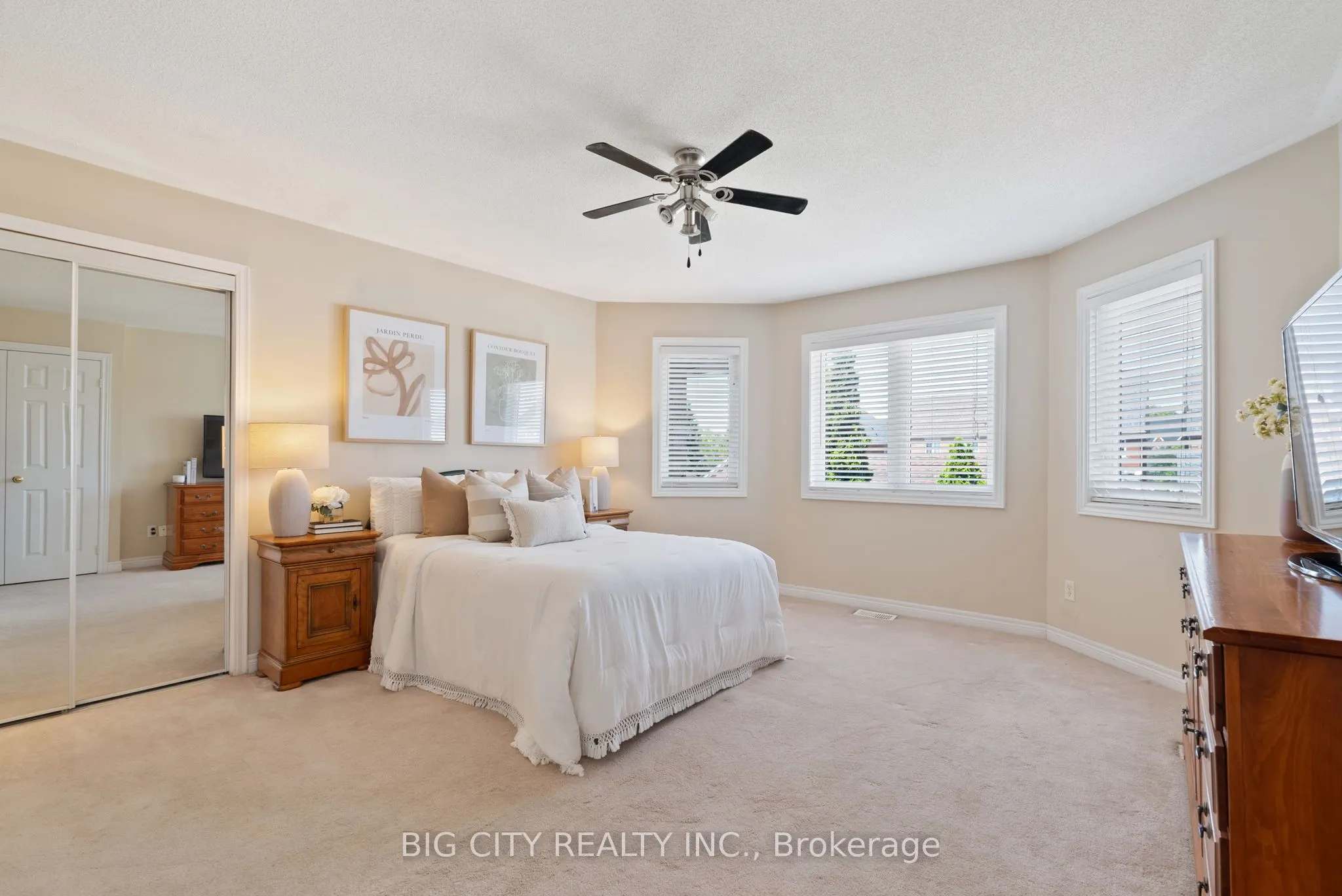 98 Riverlands Avenue