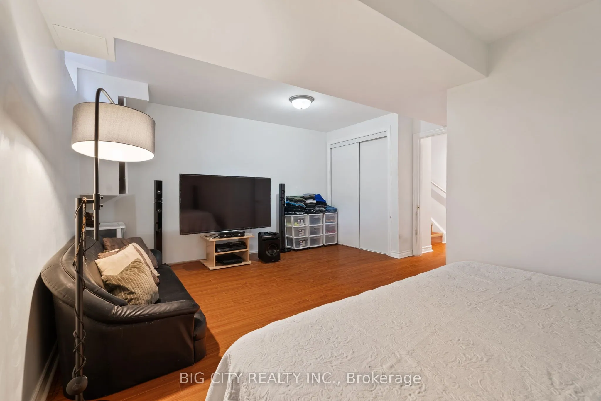 98 Riverlands Avenue