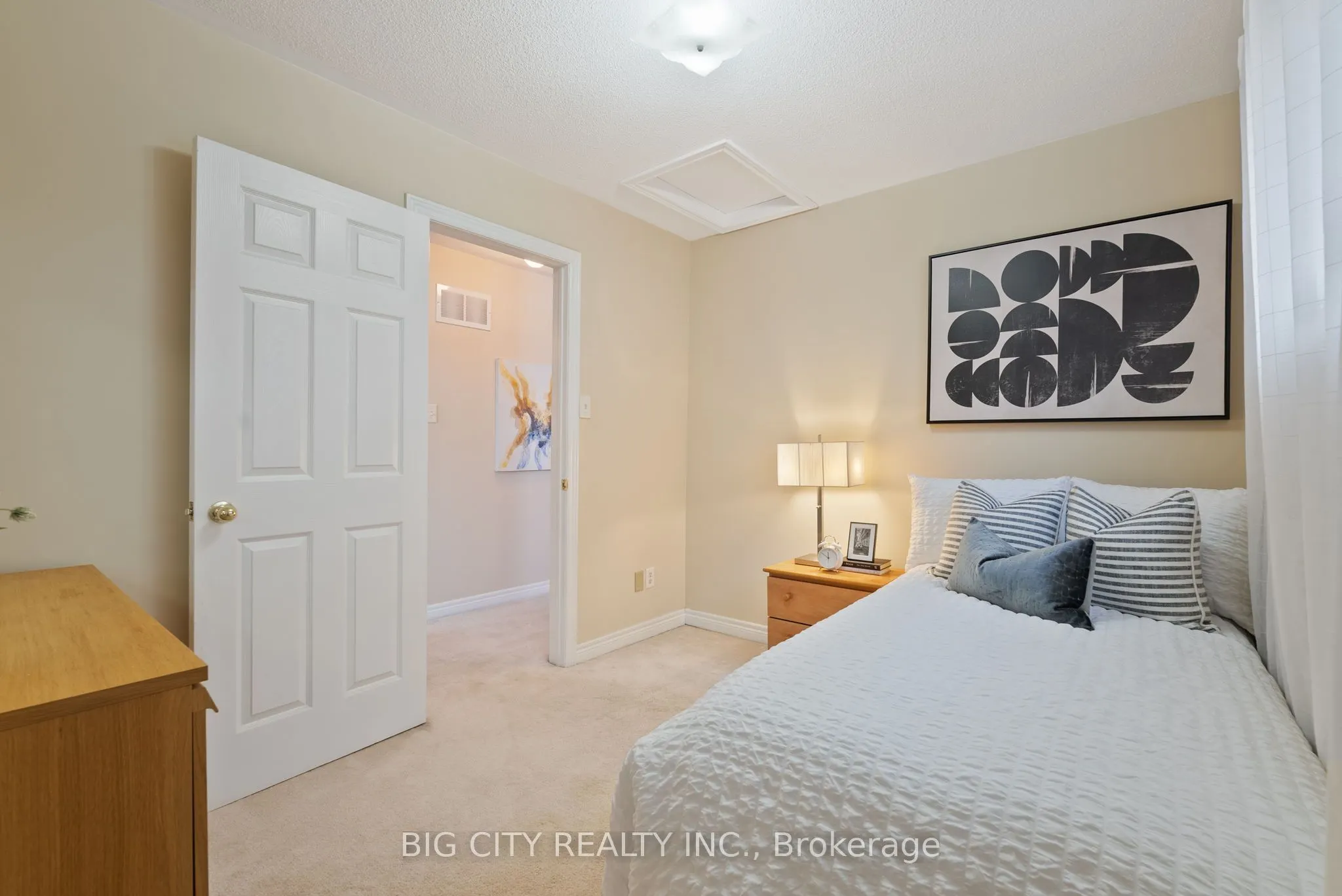 98 Riverlands Avenue