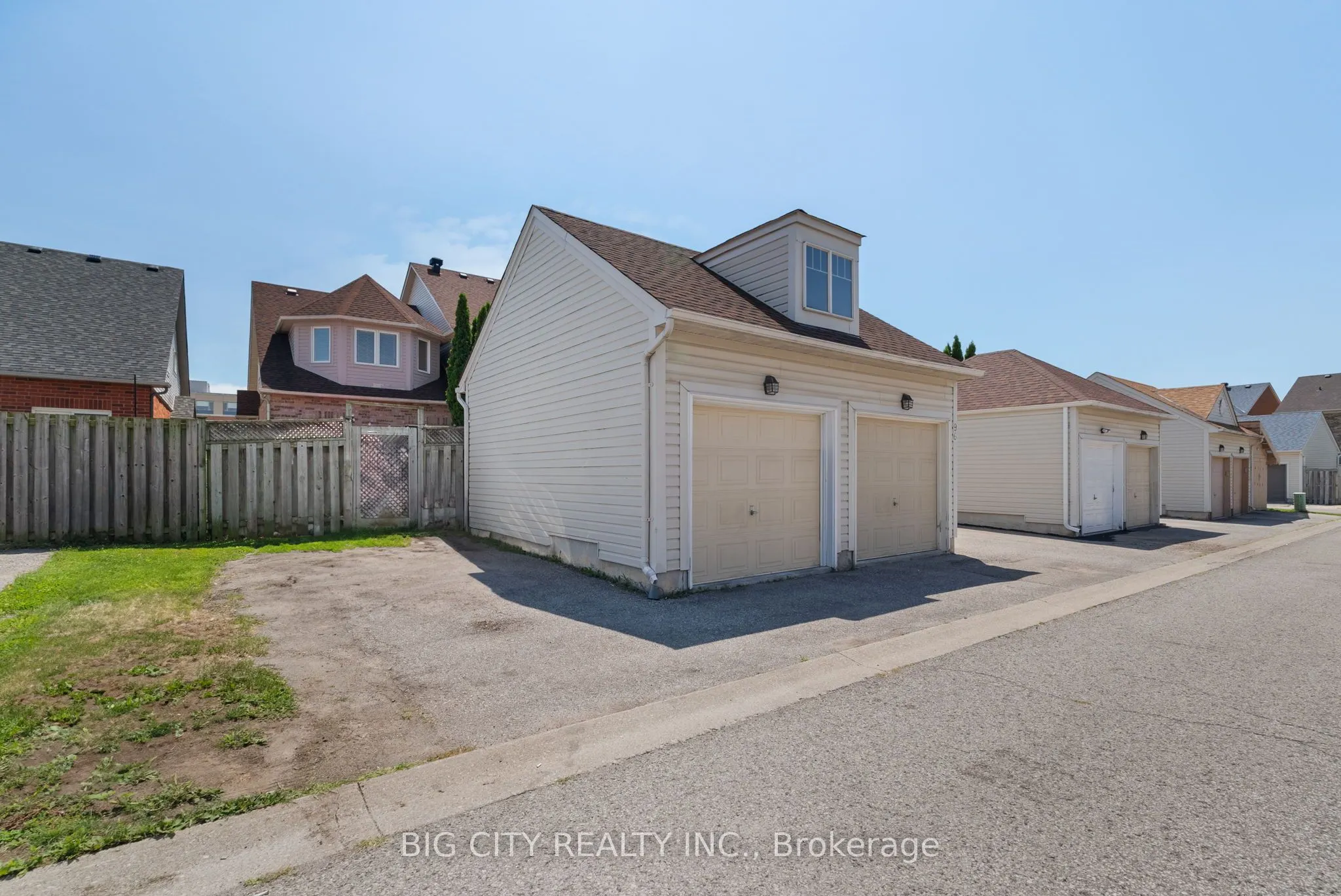 98 Riverlands Avenue