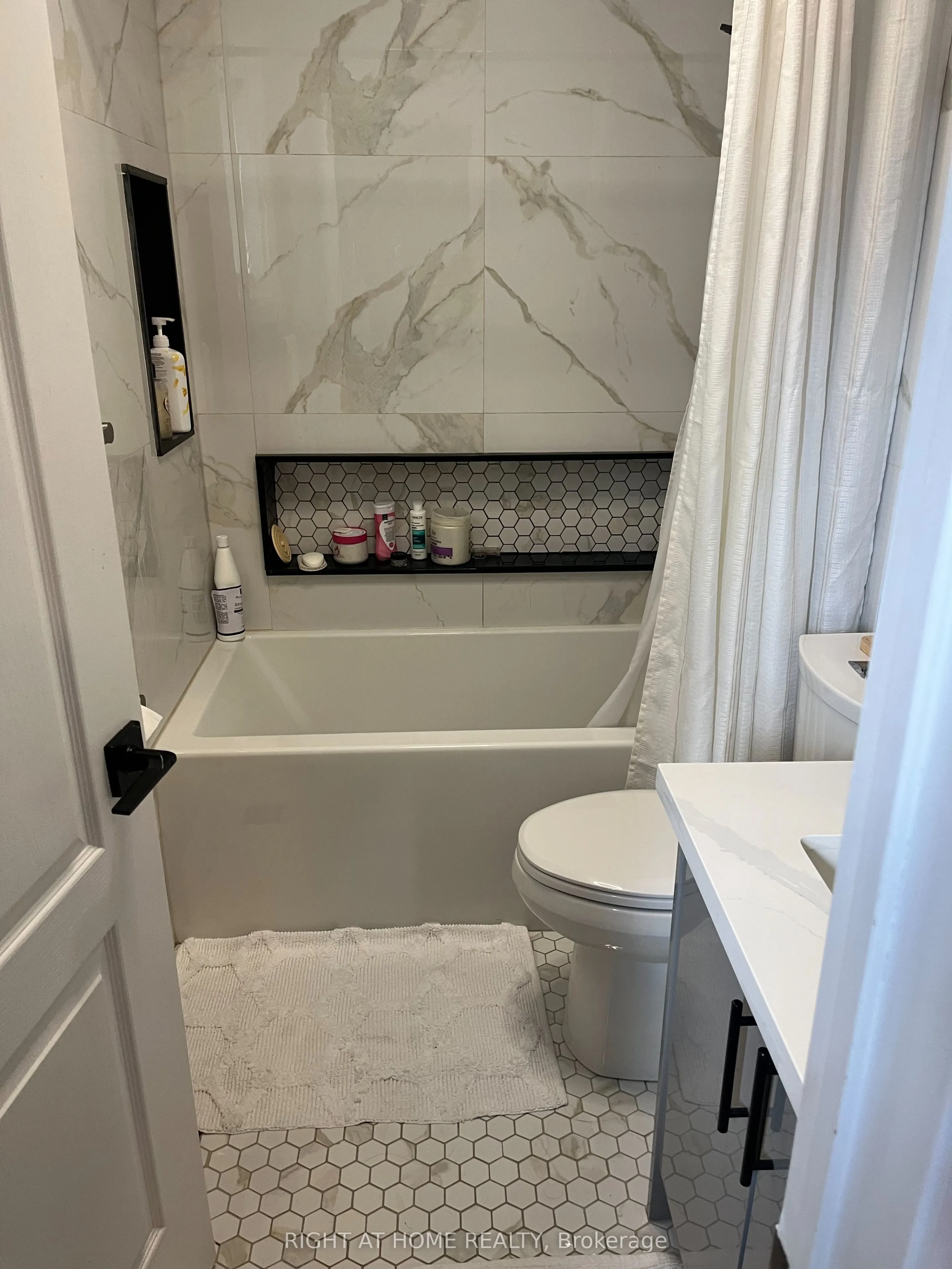 26 Bluewater Trail
