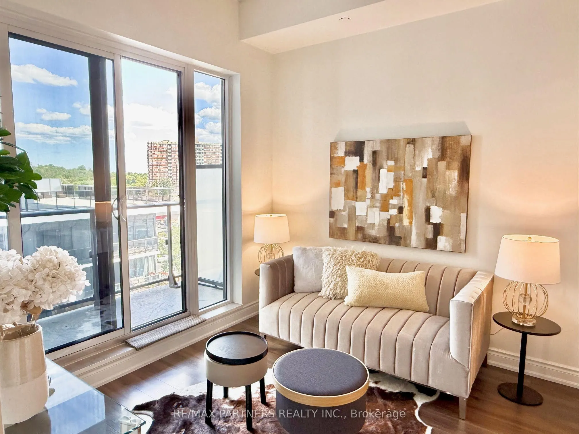 9618 Yonge Street, #607