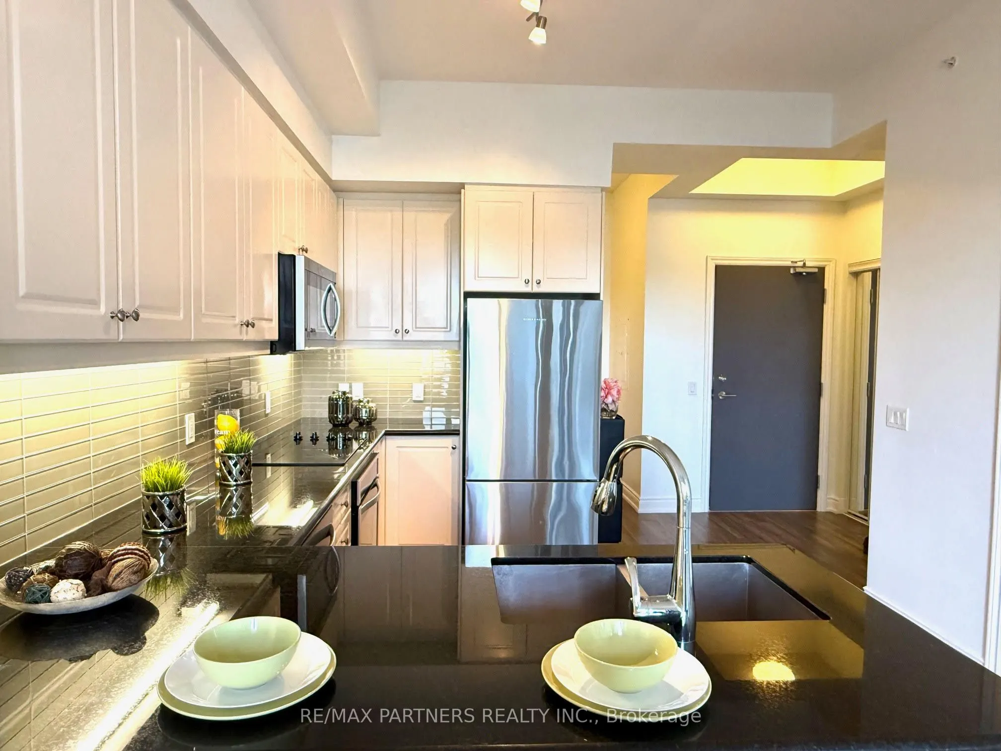 9618 Yonge Street, #607