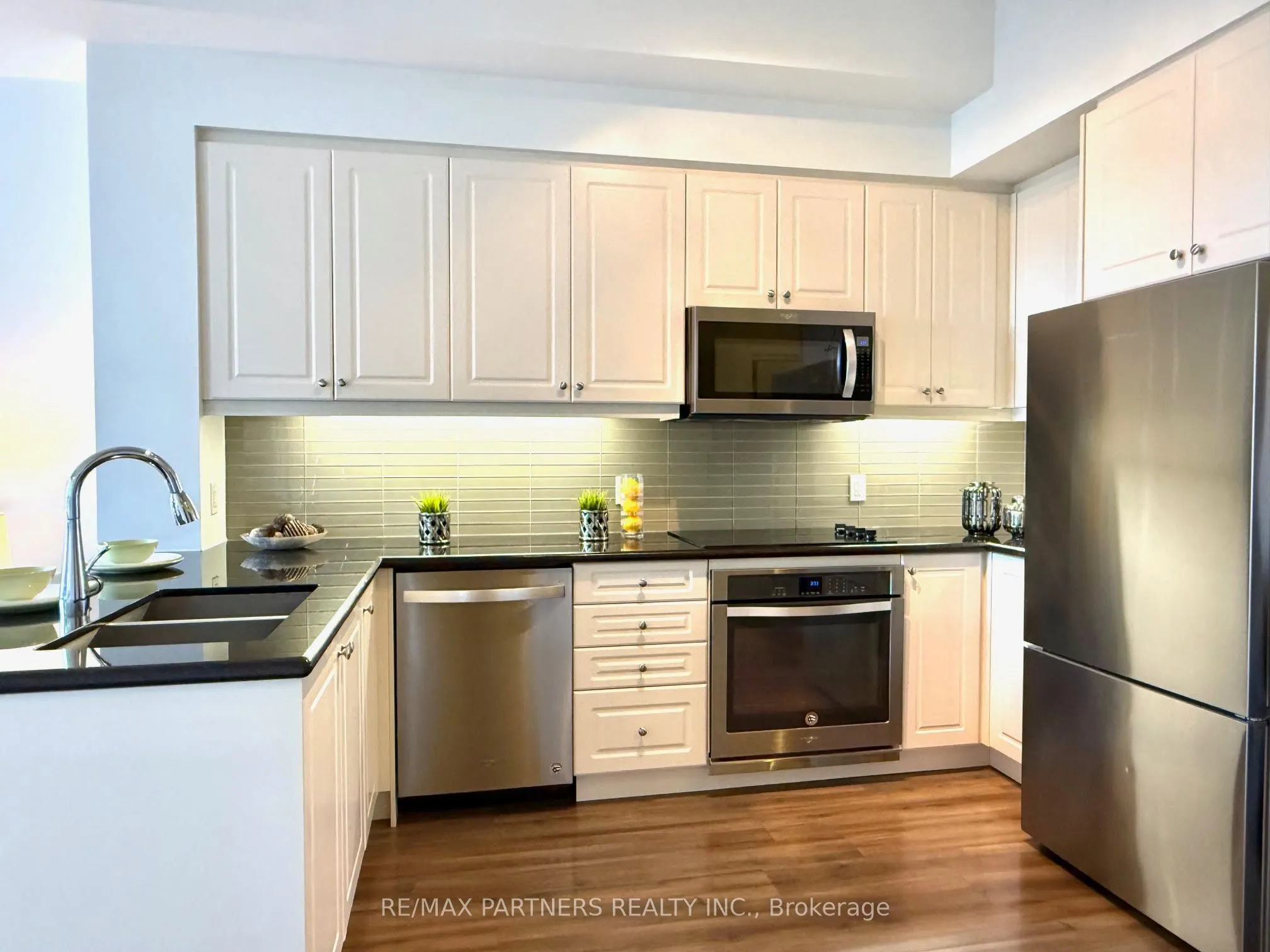 9618 Yonge Street, #607