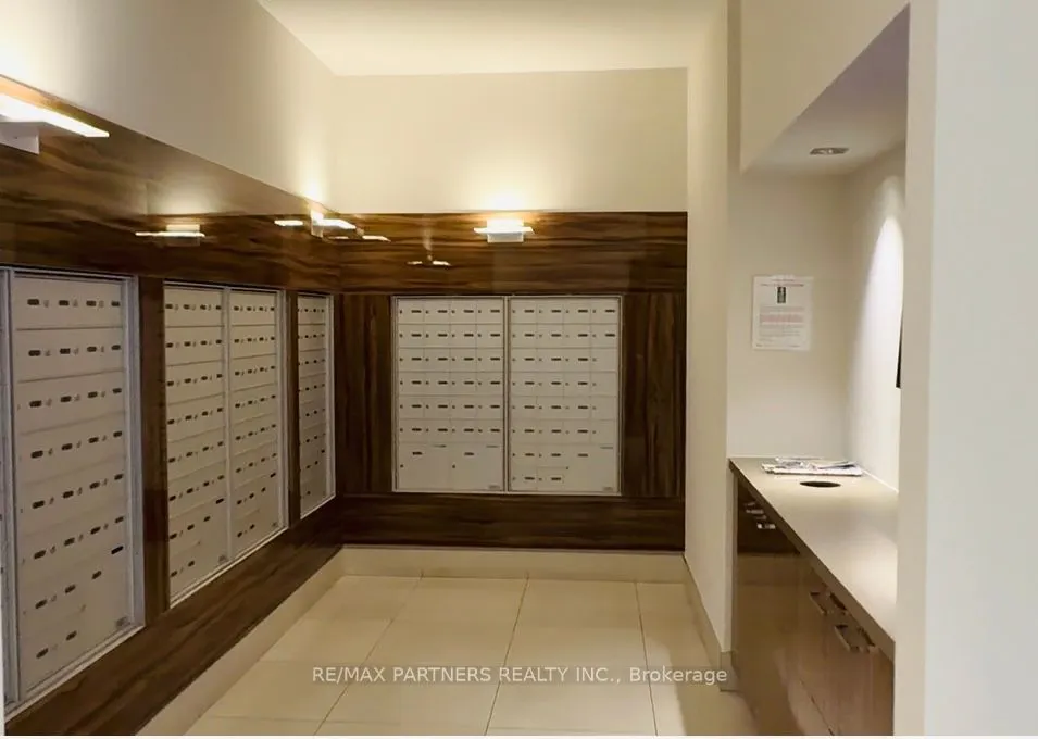 9618 Yonge Street, #607