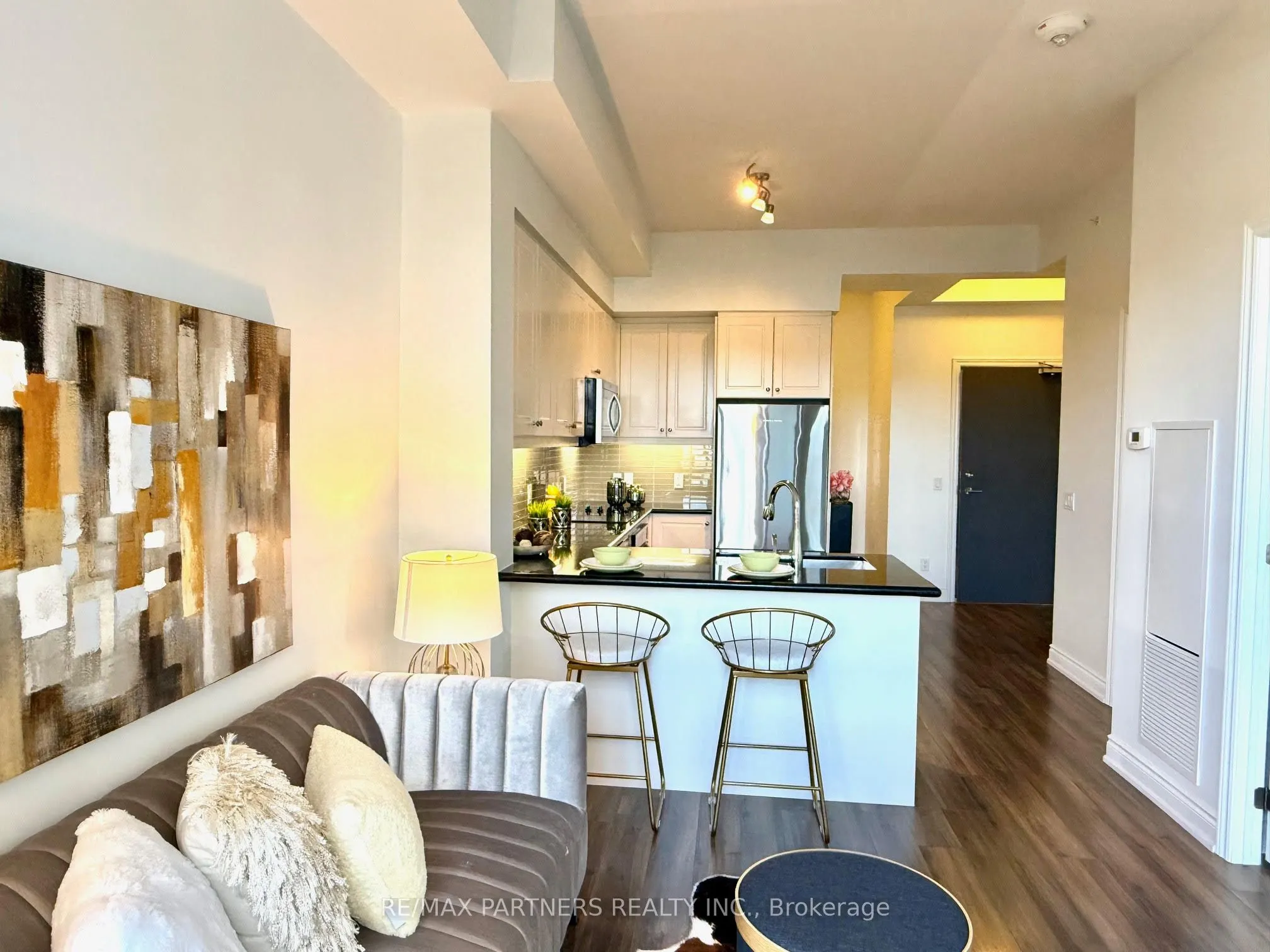 9618 Yonge Street, #607