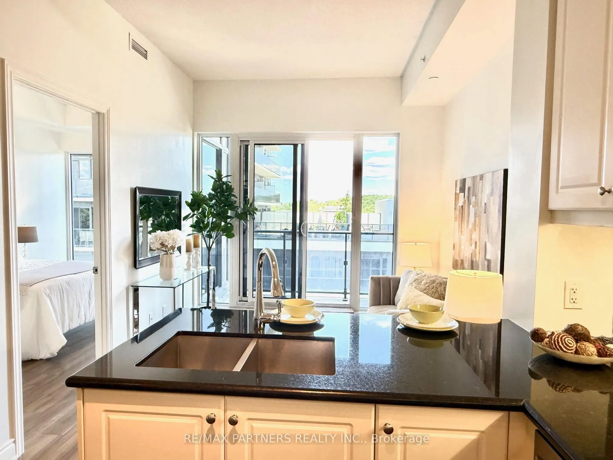 9618 Yonge Street, #607