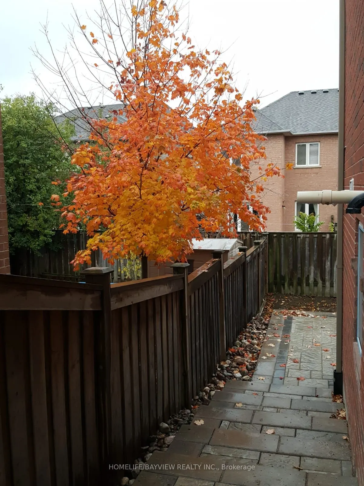 33 Aikenhead (BSMNT) Avenue