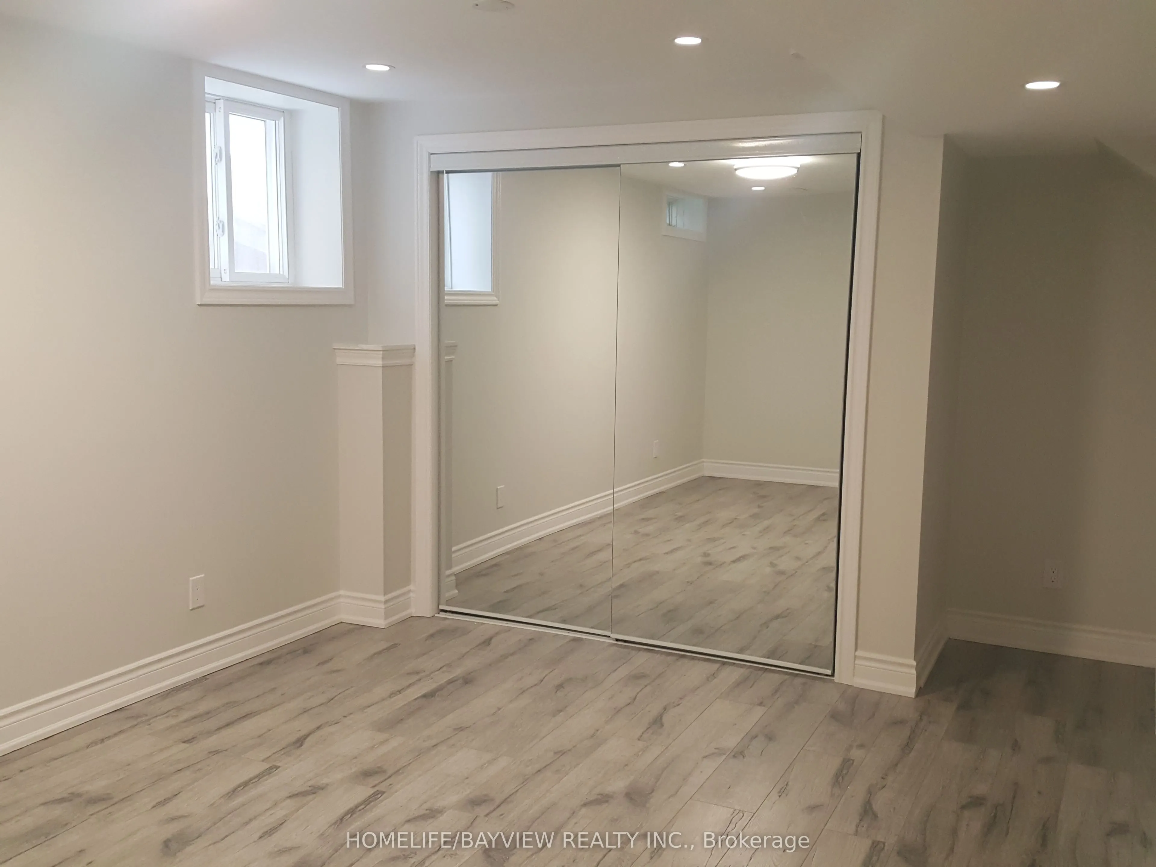 33 Aikenhead (BSMNT) Avenue