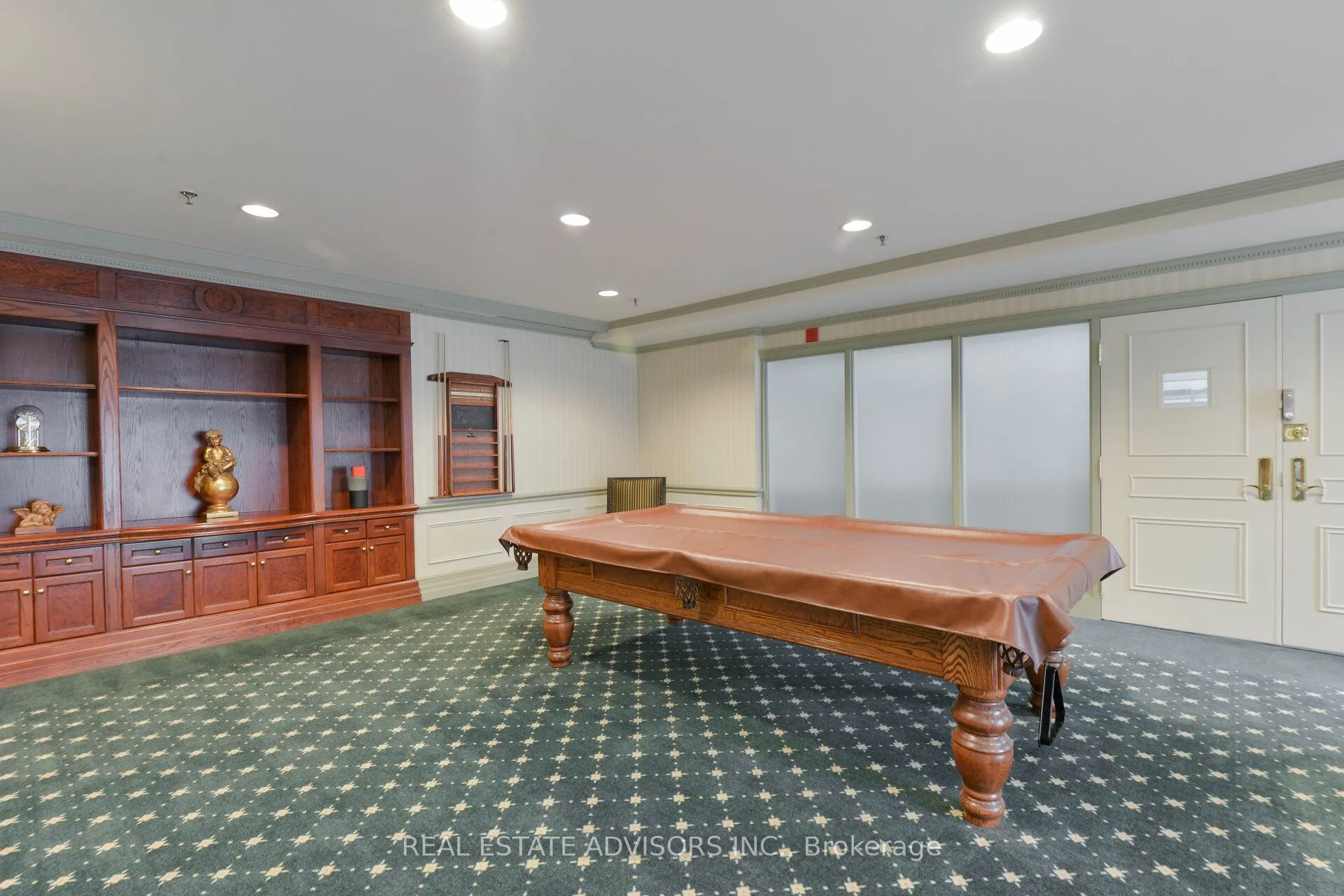 53 Woodbridge Avenue, #313
