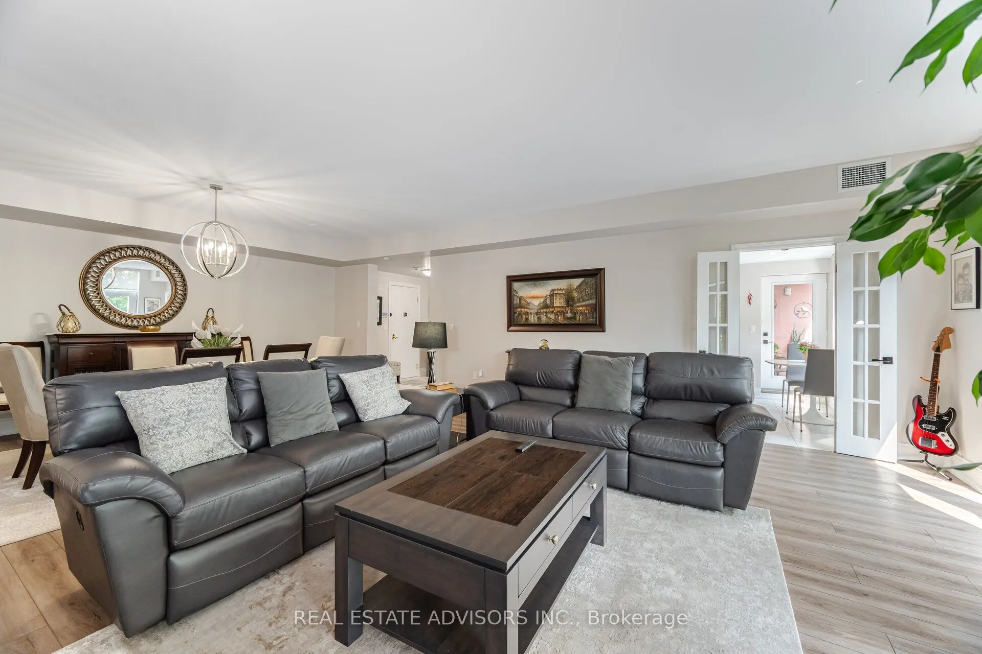 53 Woodbridge Avenue, #313