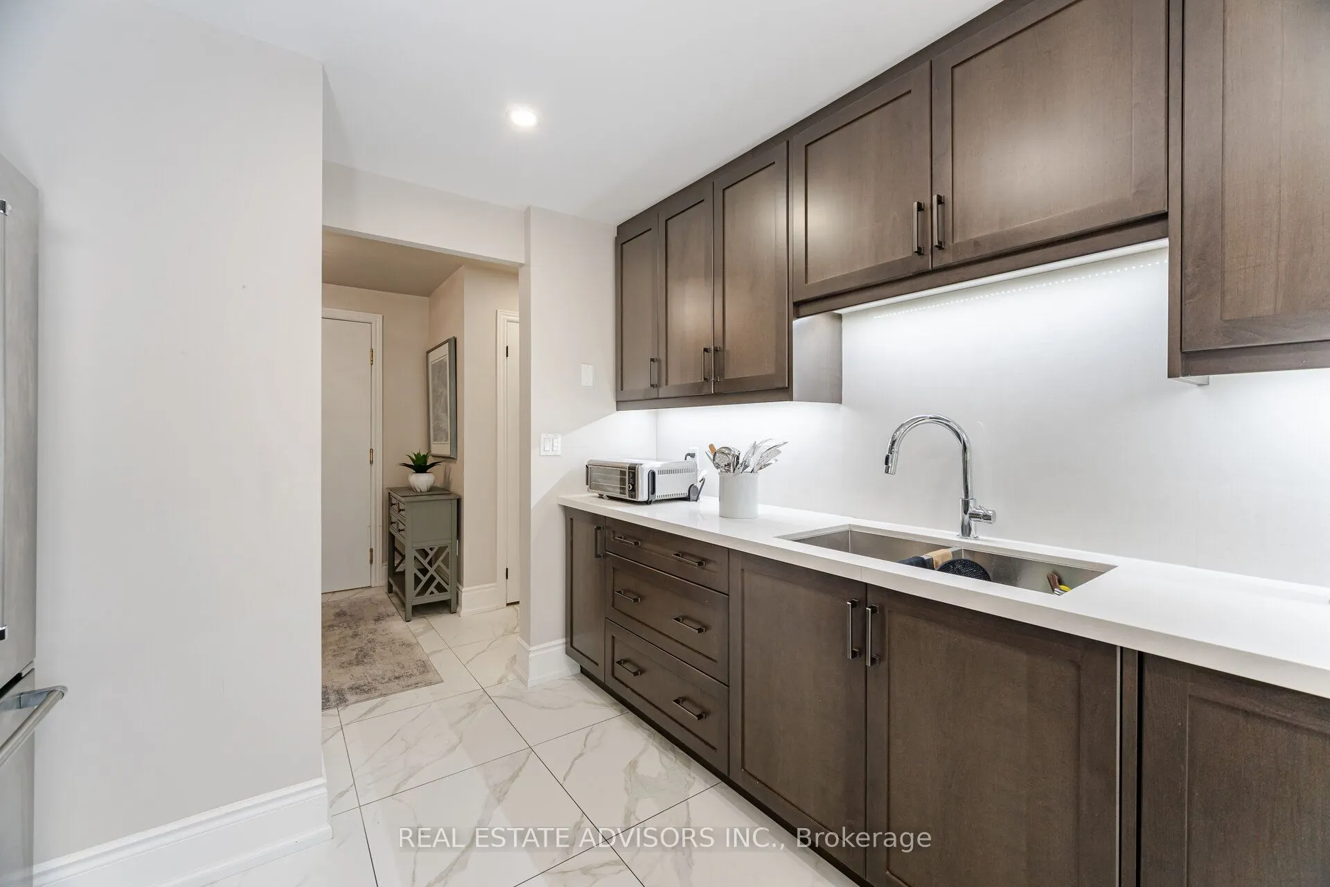 53 Woodbridge Avenue, #313