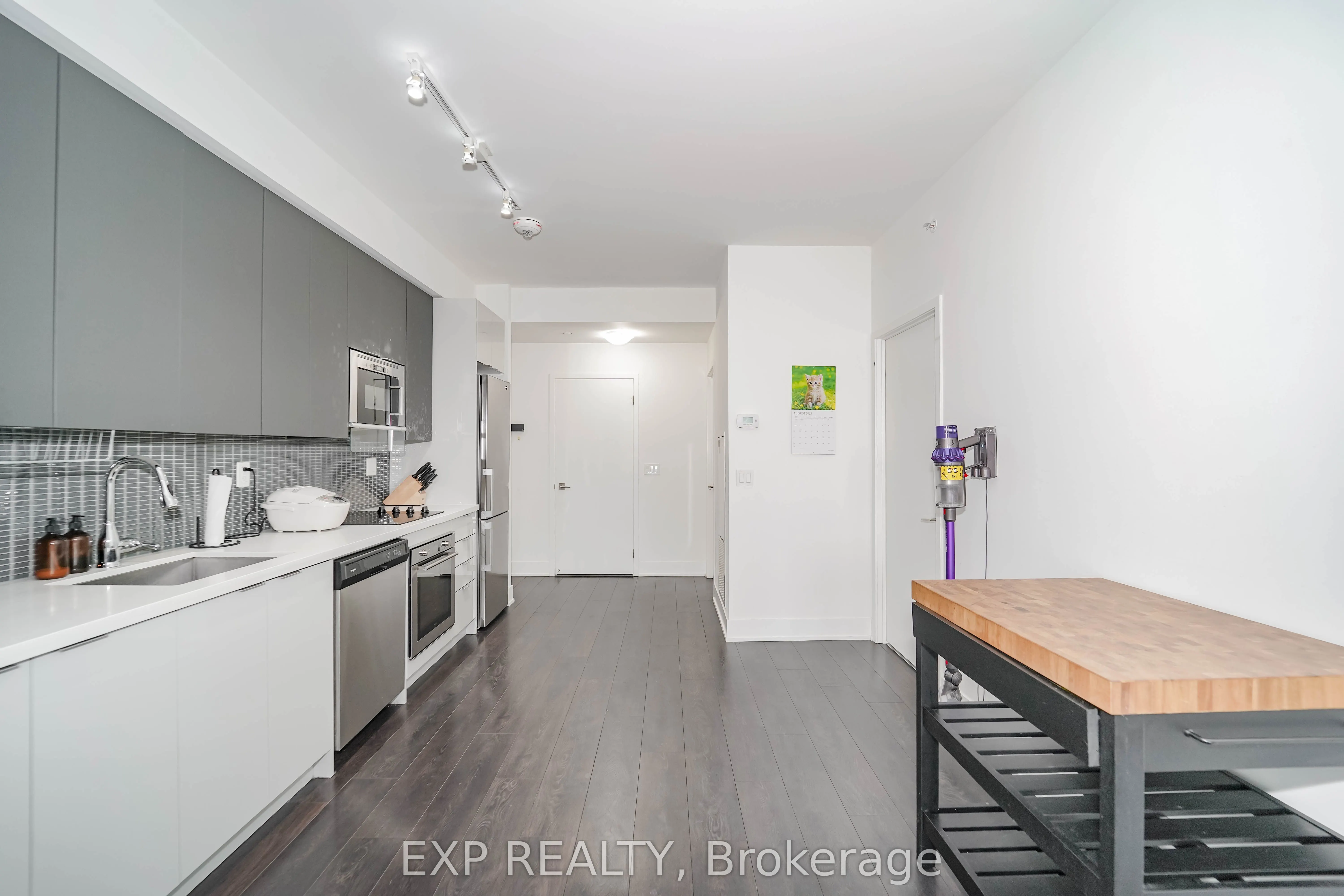 2916 Highway 7 Road, #418