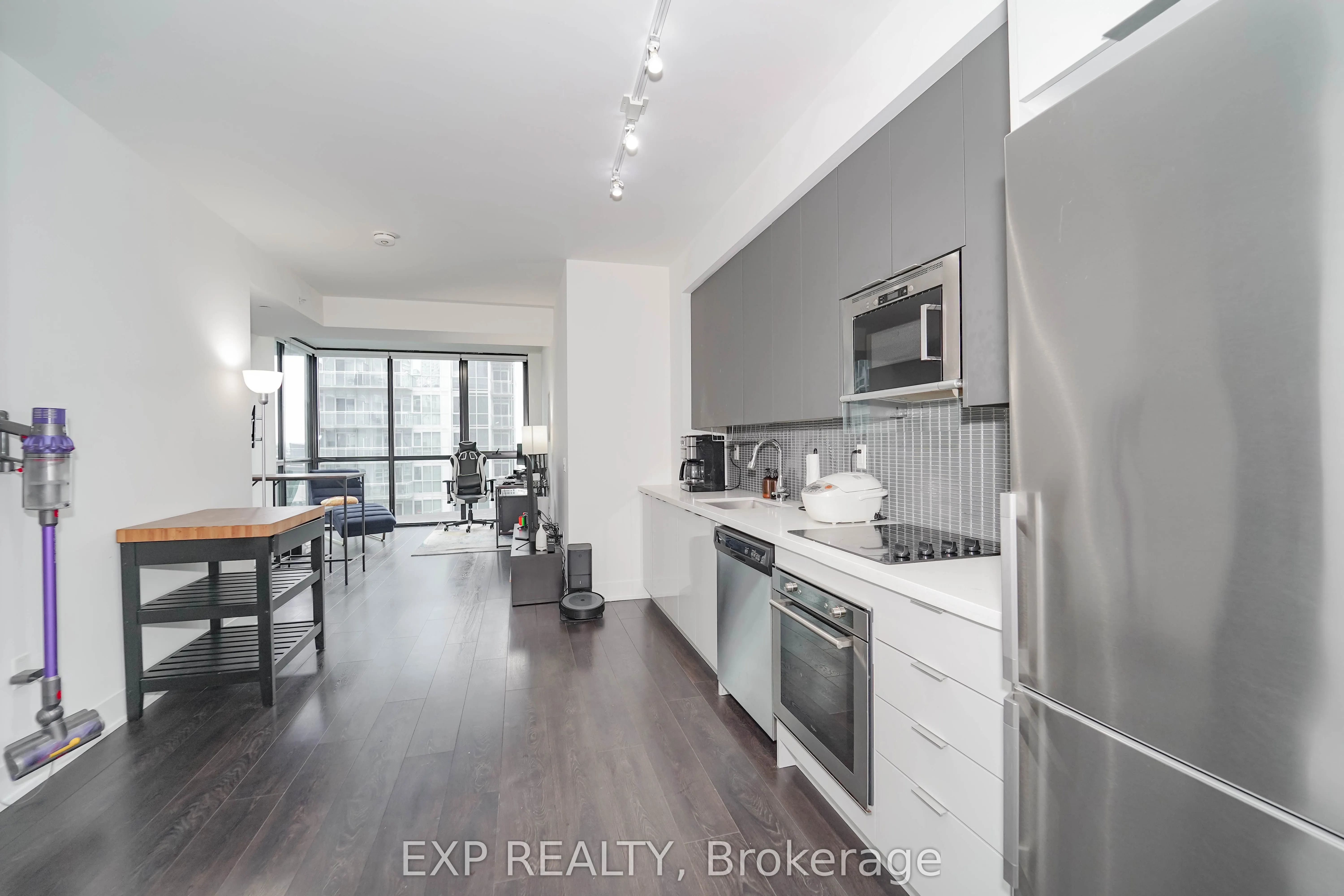 2916 Highway 7 Road, #418