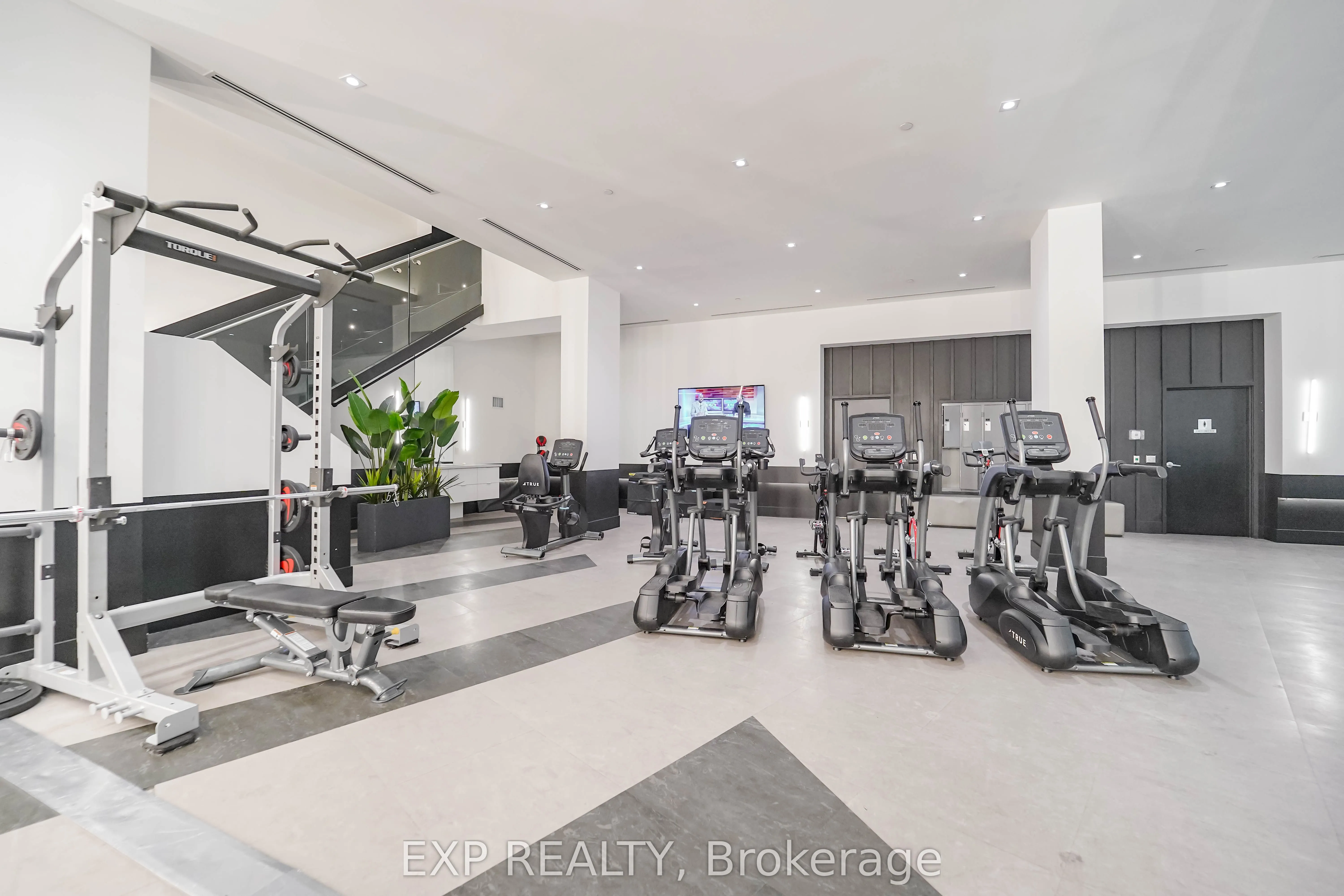 2916 Highway 7 Road, #418