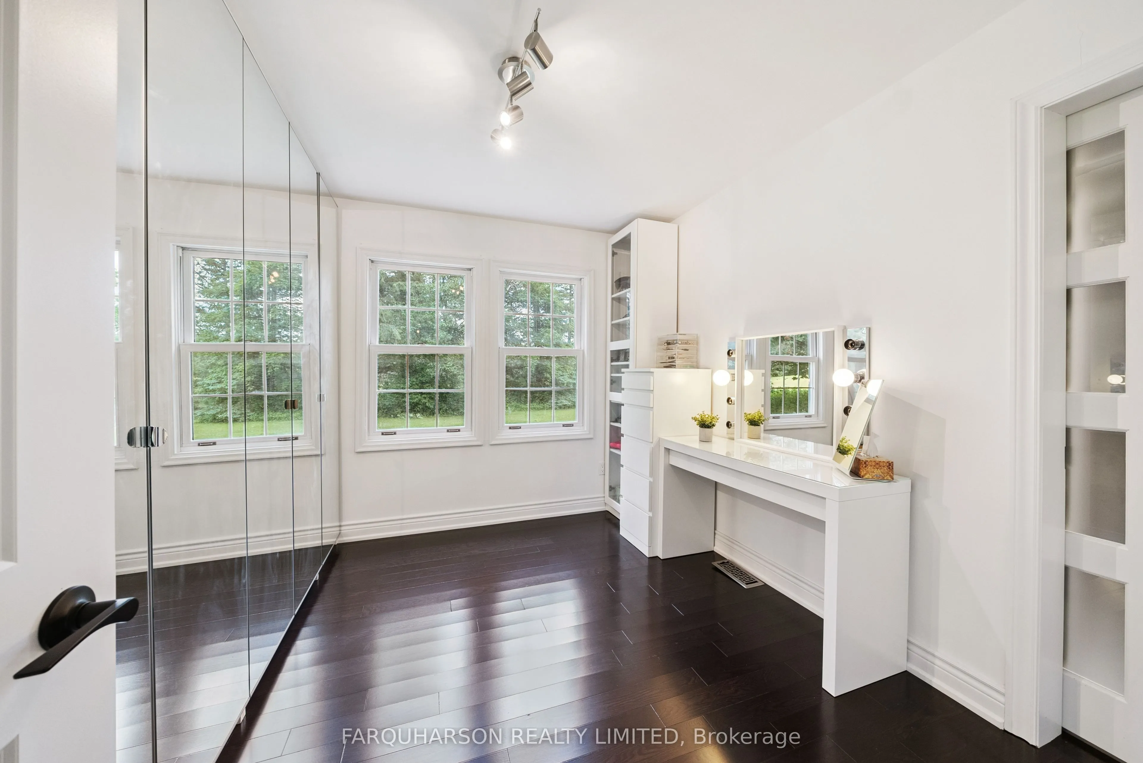 360 Ashworth Road