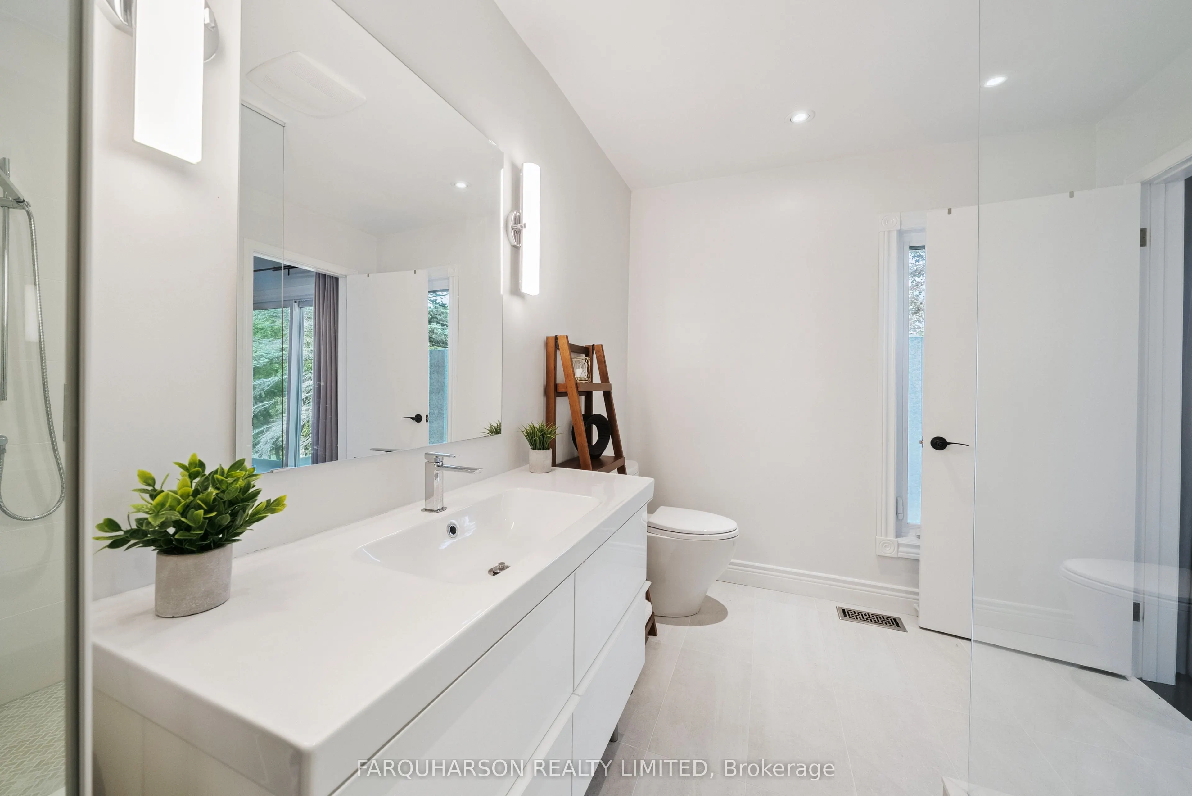 360 Ashworth Road