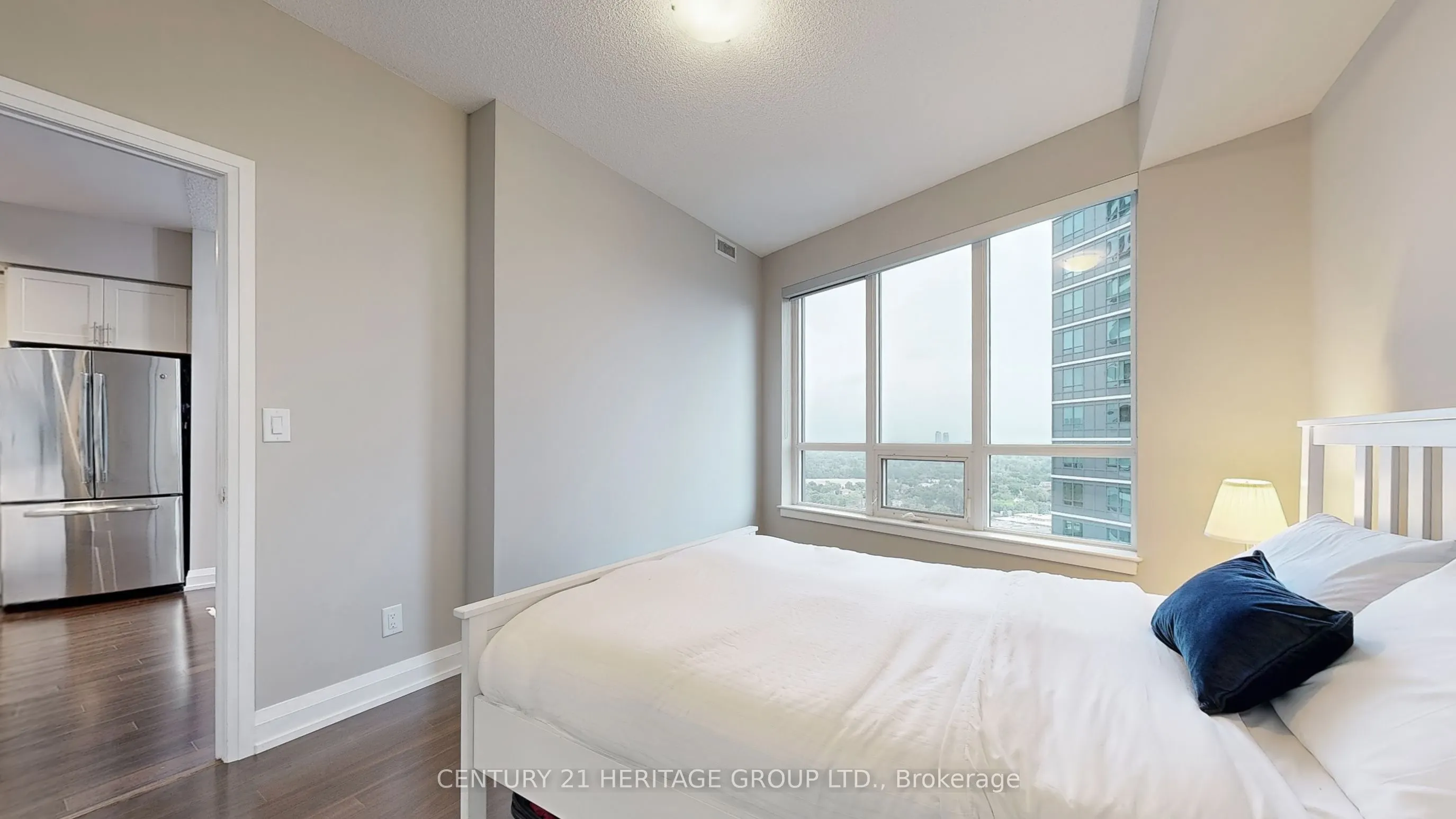 7161 Yonge Street, #1432