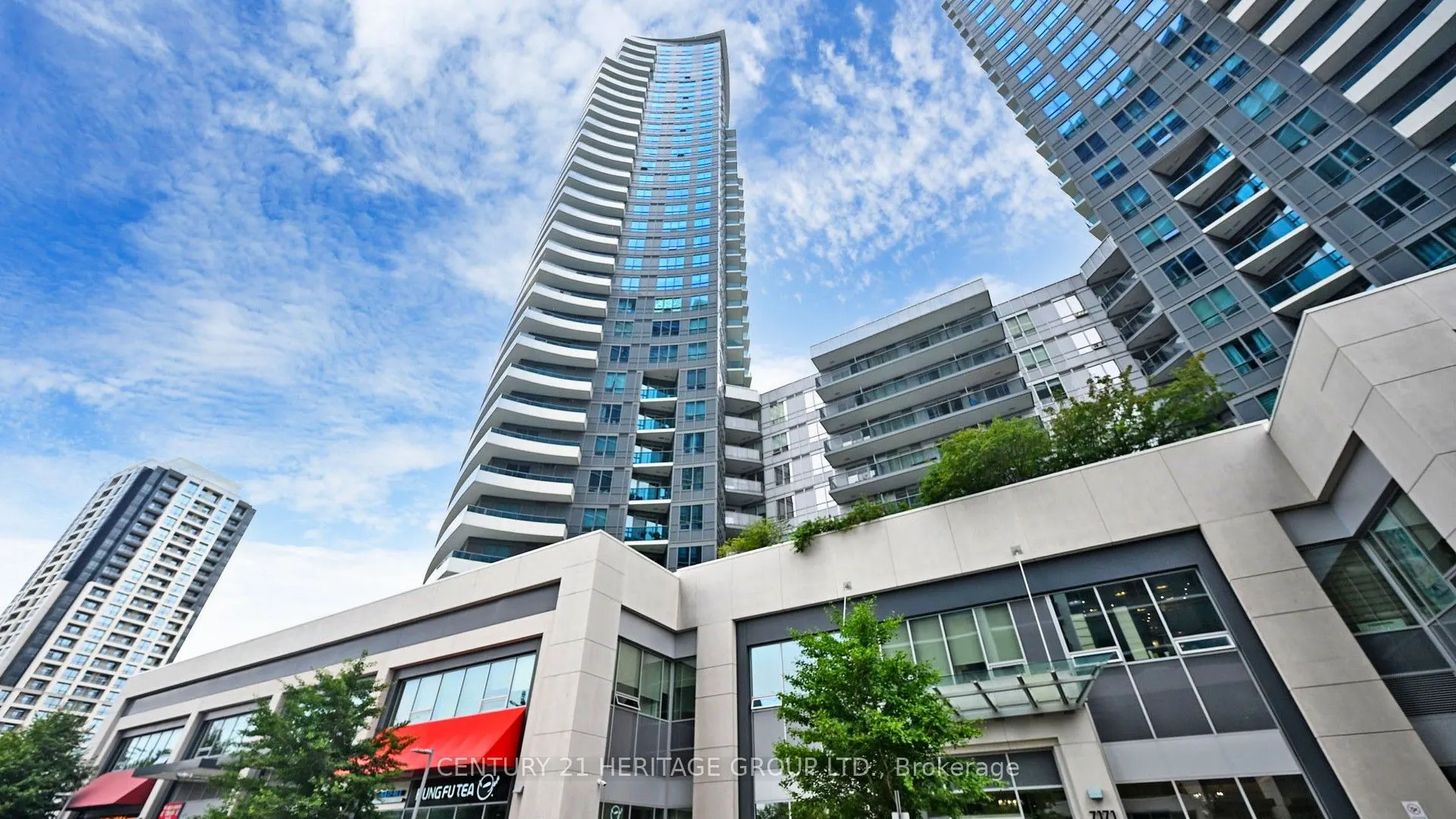 7161 Yonge Street, #1432