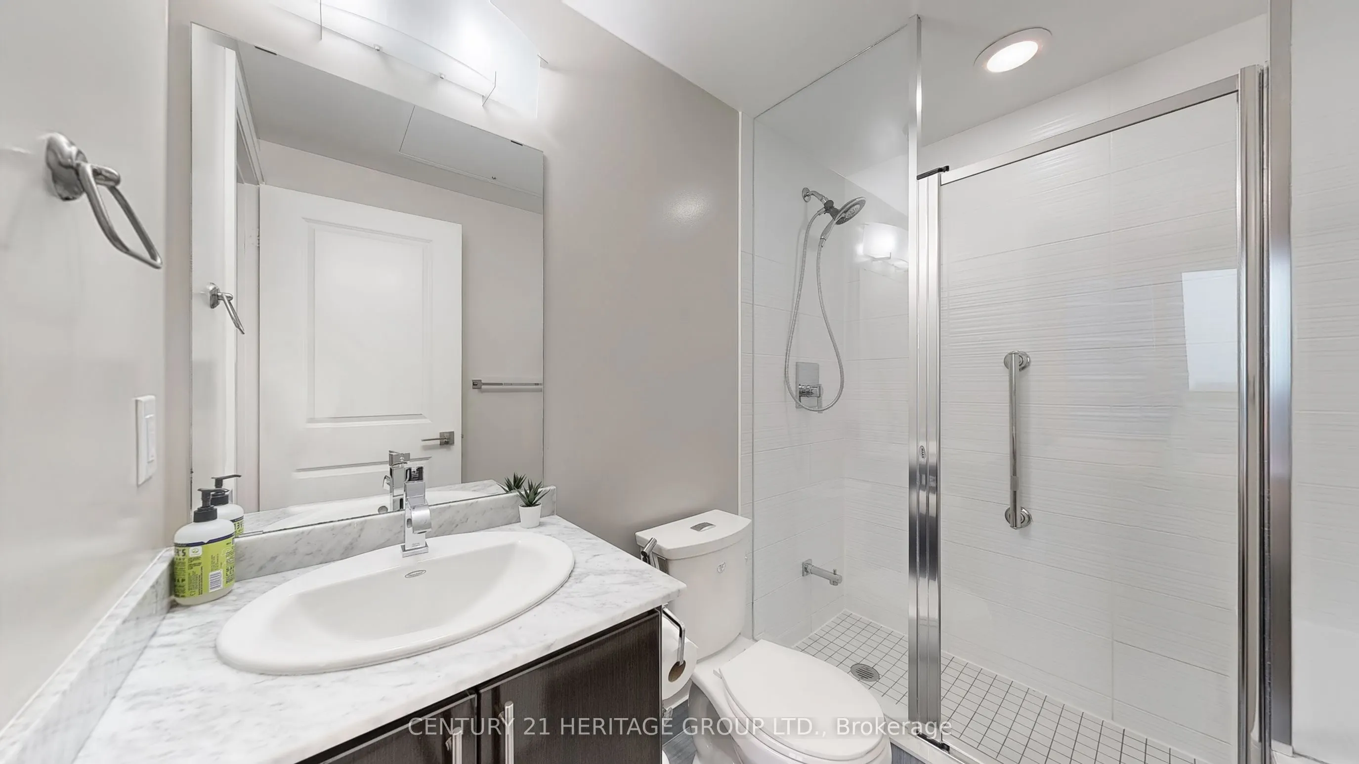 7161 Yonge Street, #1432