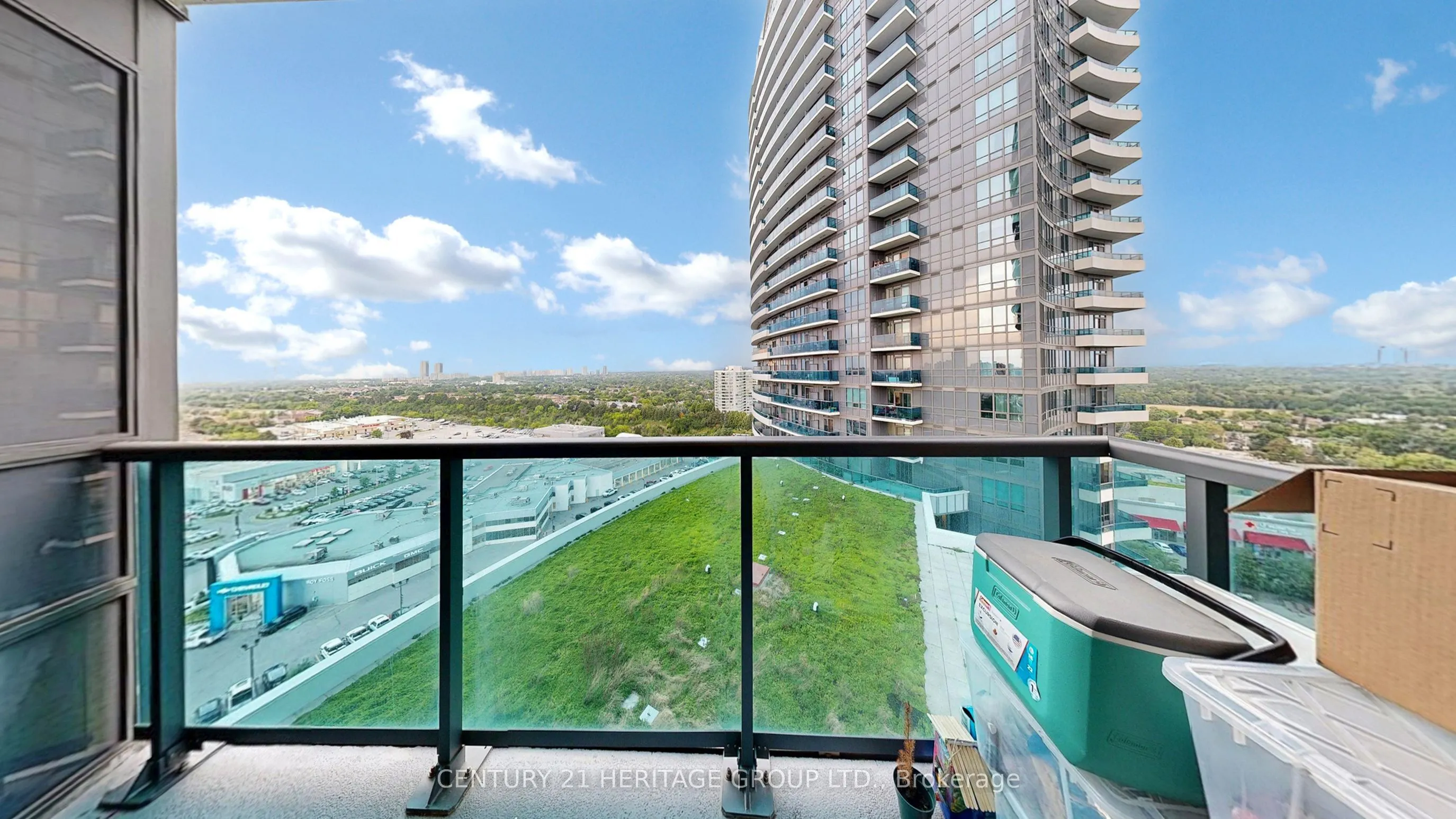 7161 Yonge Street, #1432