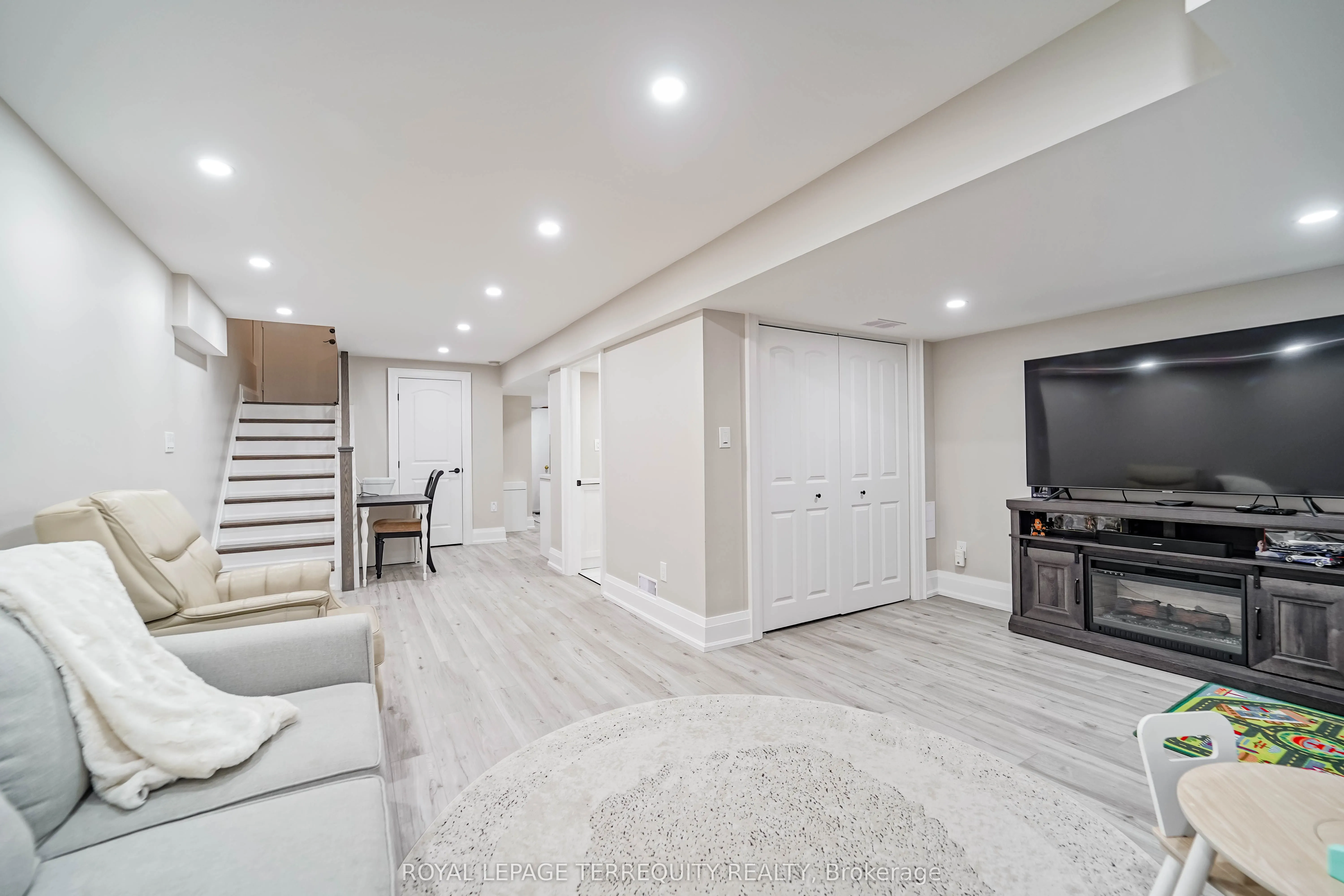 9 Stonebriar Drive